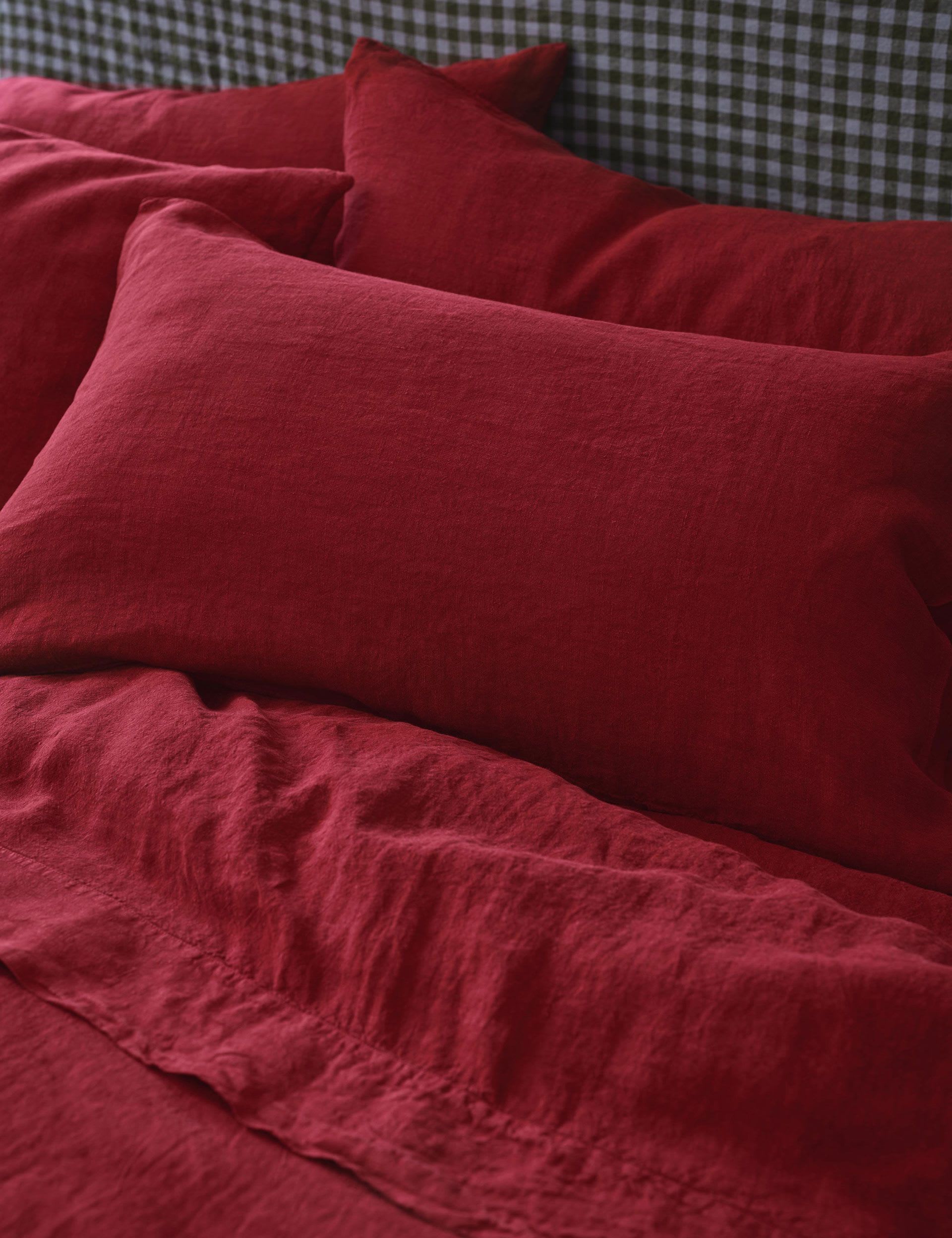 Piglet In Bed Pure Linen Pillowcase Set