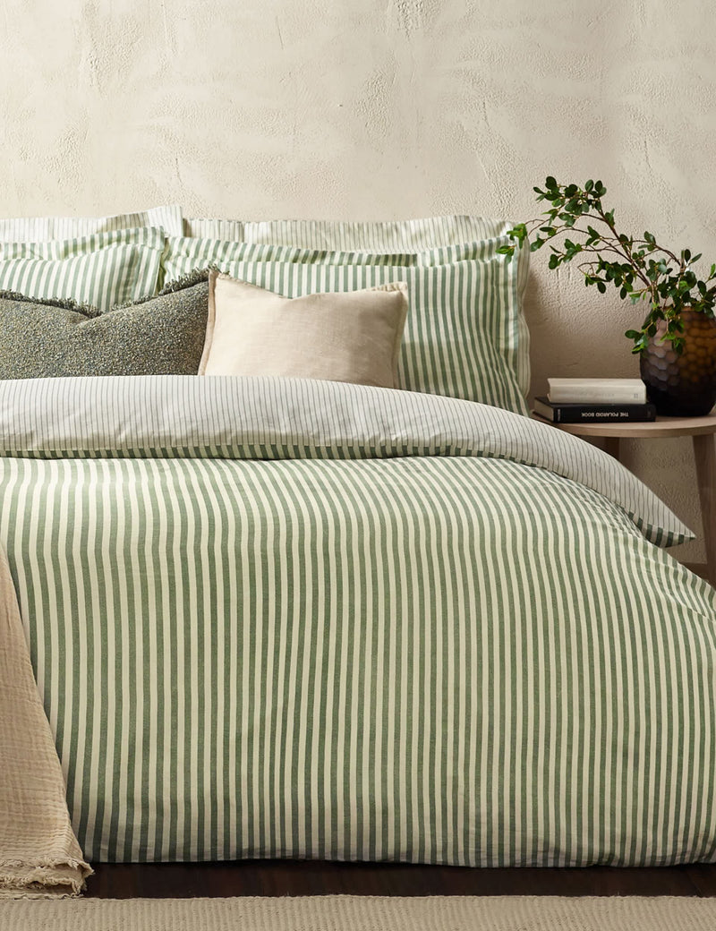 YARD Pure Cotton Striped Fitted Sheet