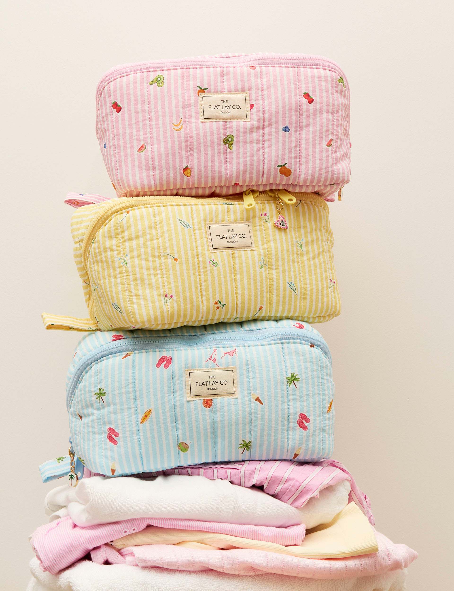 The Flat Lay Co. Marshmallow Box Bag makeup organiser, imported from the UK