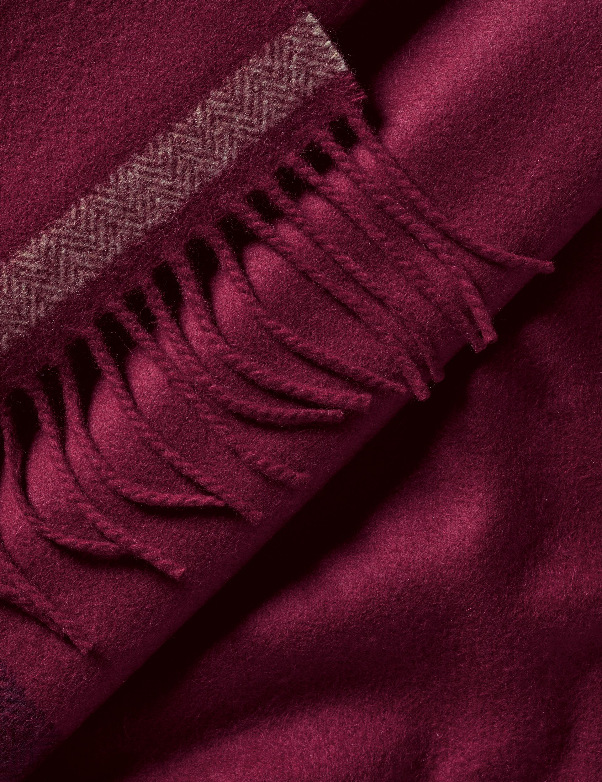 Charles Tyrwhitt pure cashmere herringbone scarf - British product