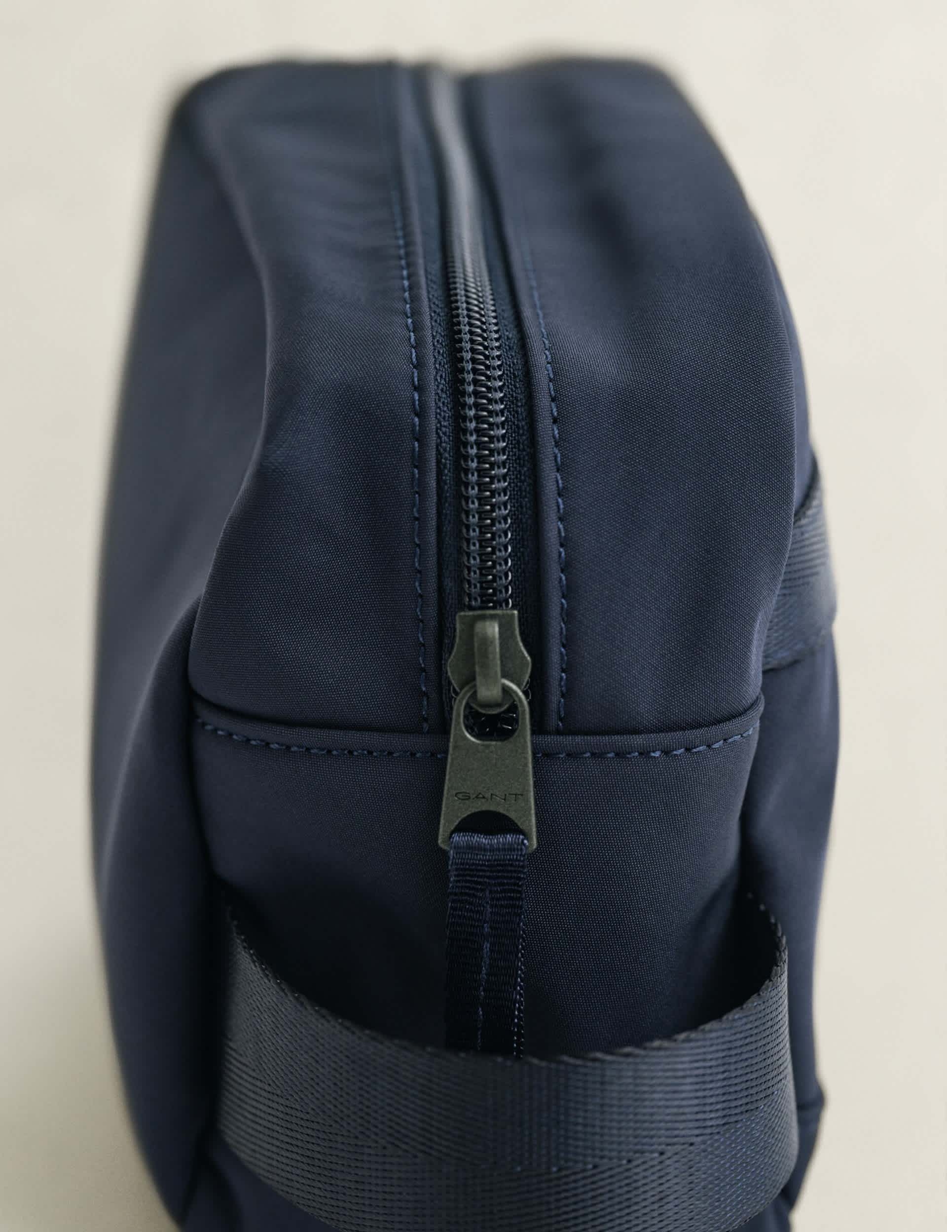 GANT Logo washbag (British brand)