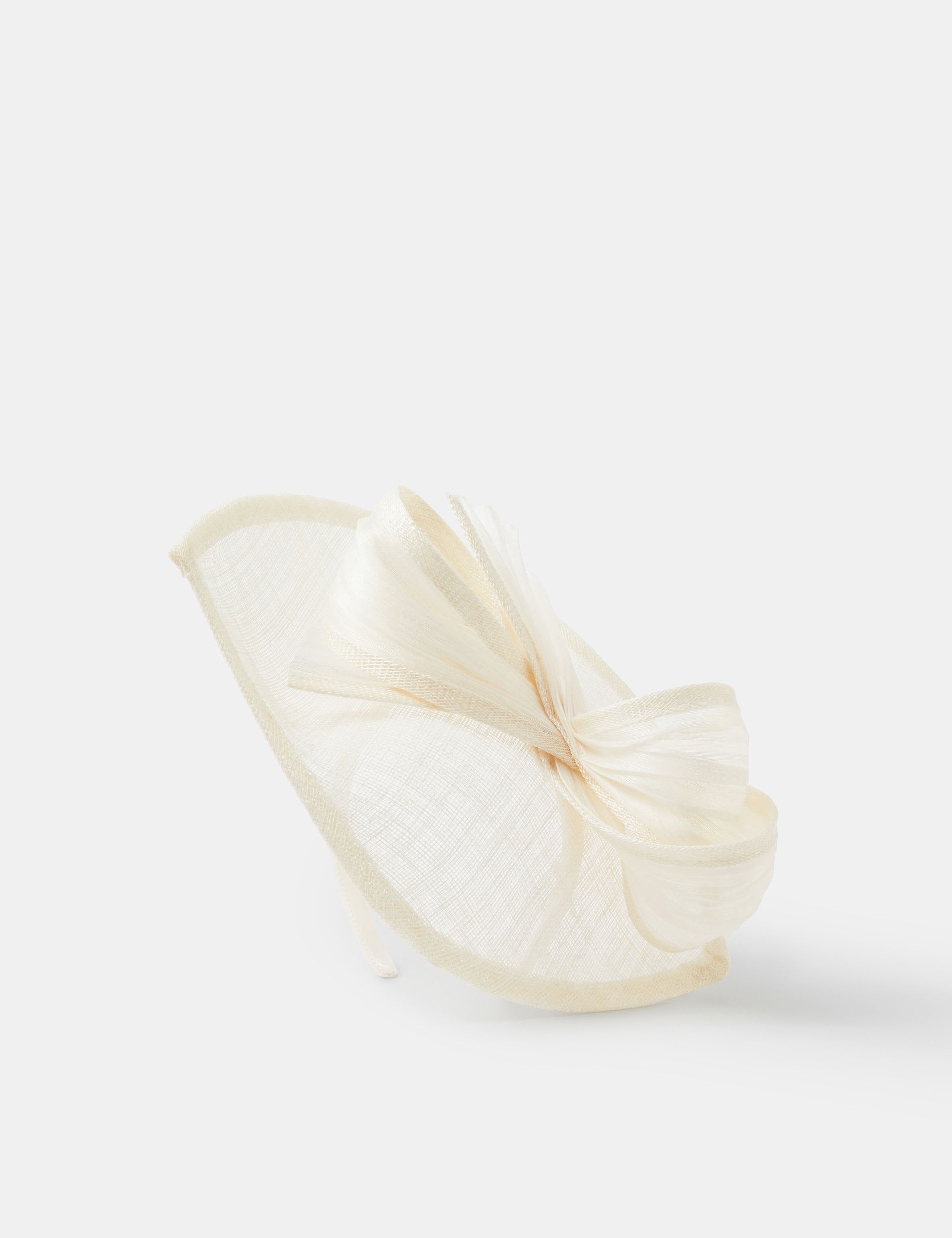 Accessorize bow fascinator with textured teardrop base (British brand)