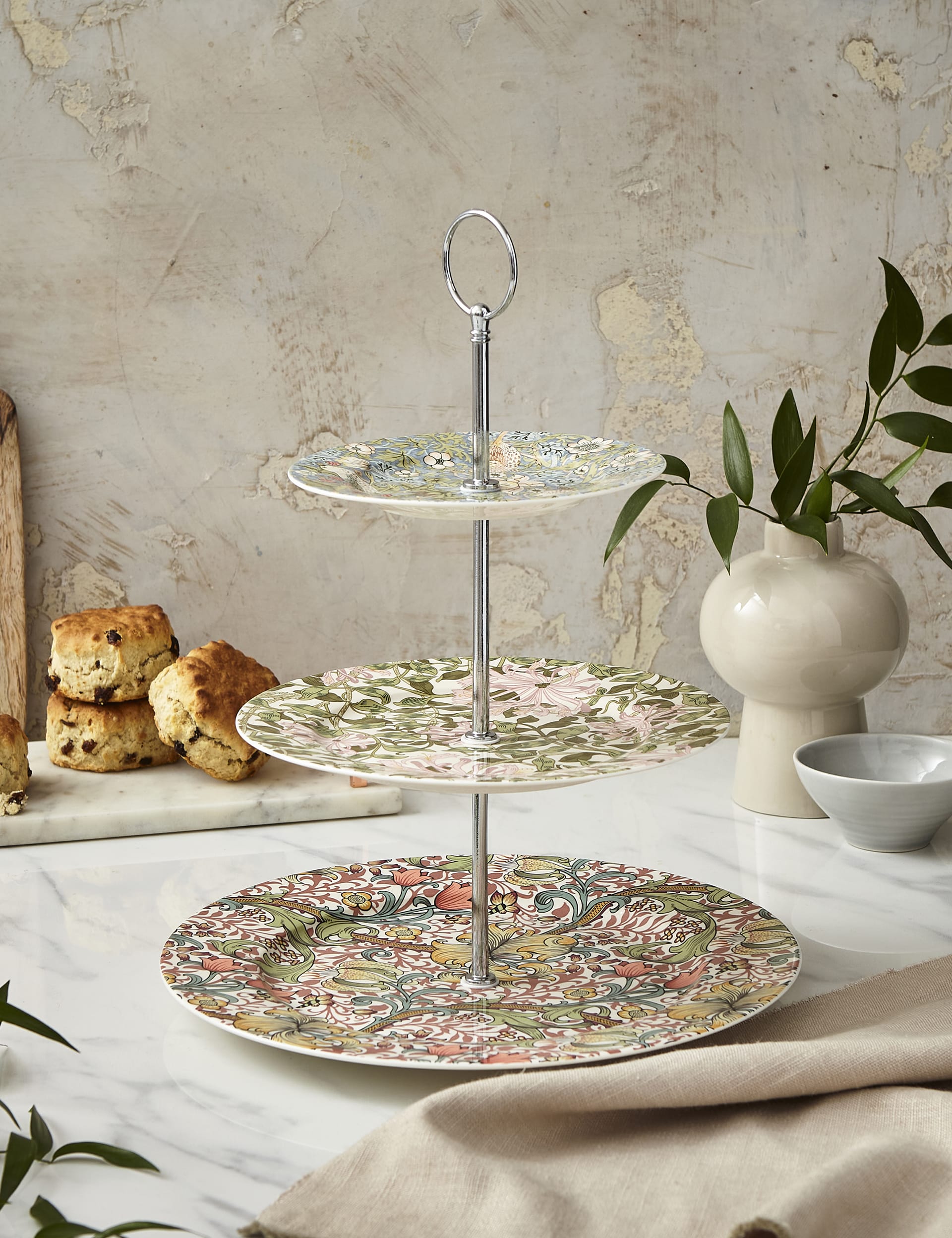 Morris & Co patterned porcelain cake stand - British product
