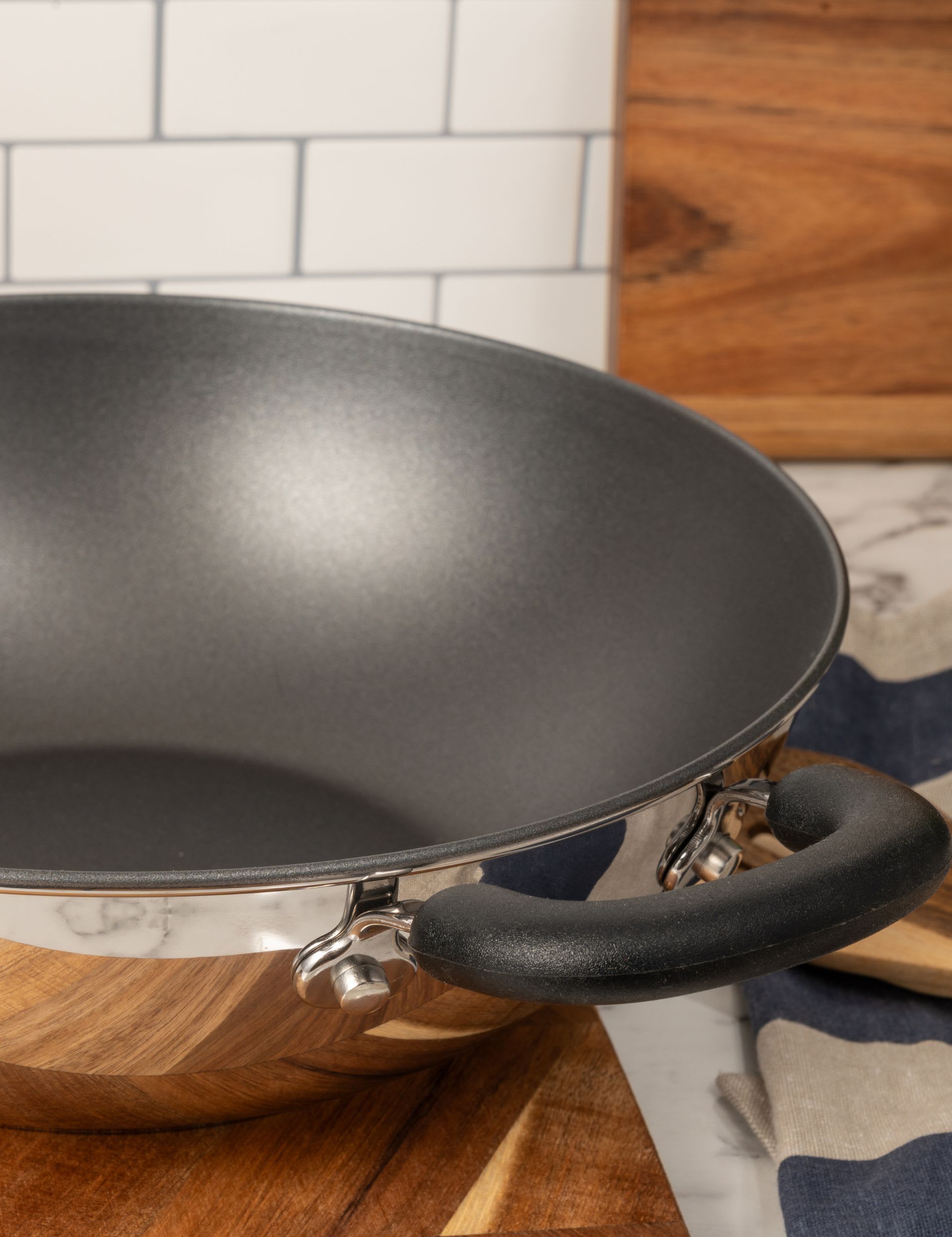 Prestige non-stick wok 29cm, UK version