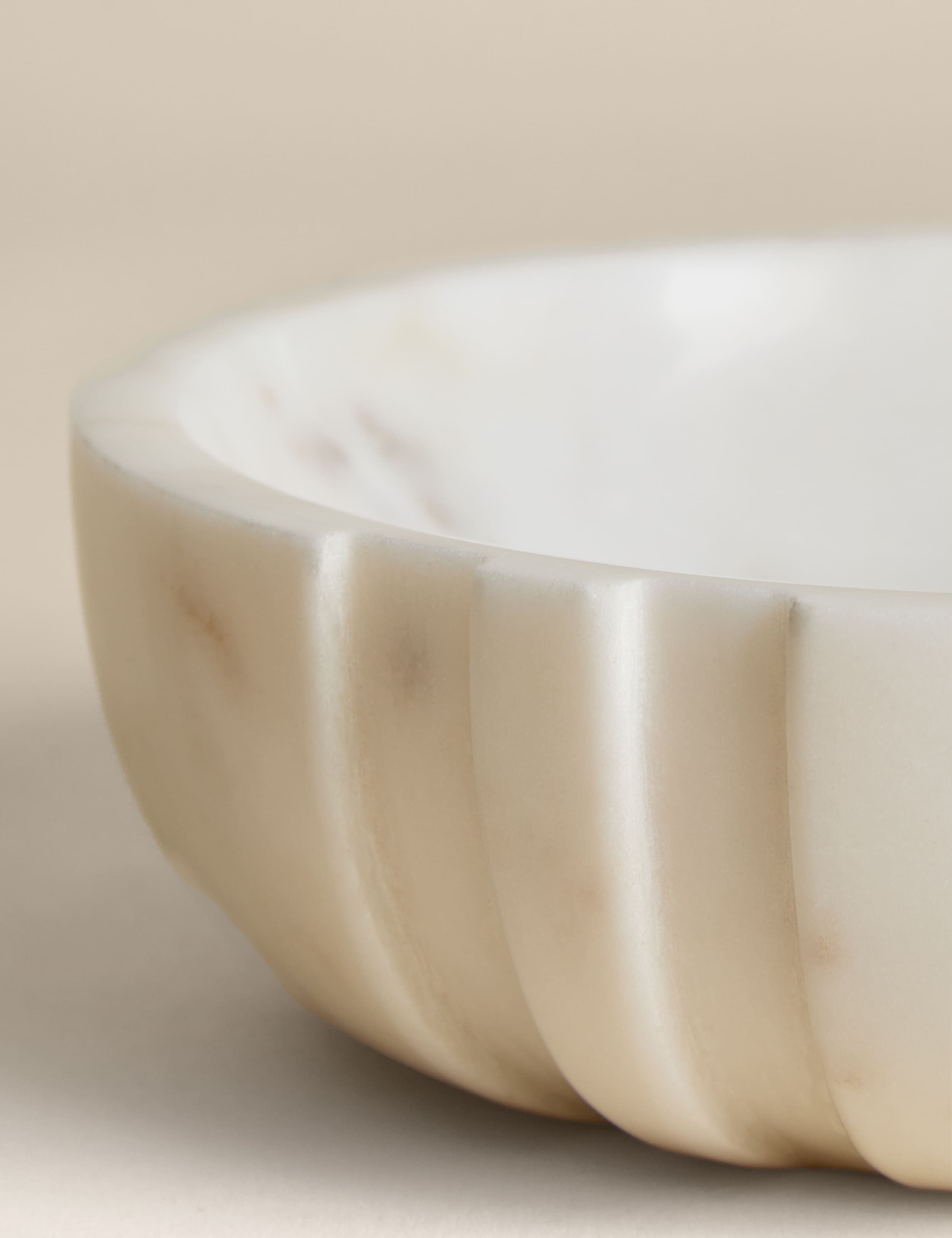 M&S marble textured serving bowl 21cm, imported from the UK