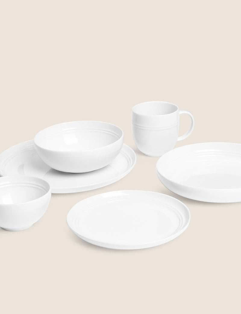Marlowe porcelain dinner plate - British product