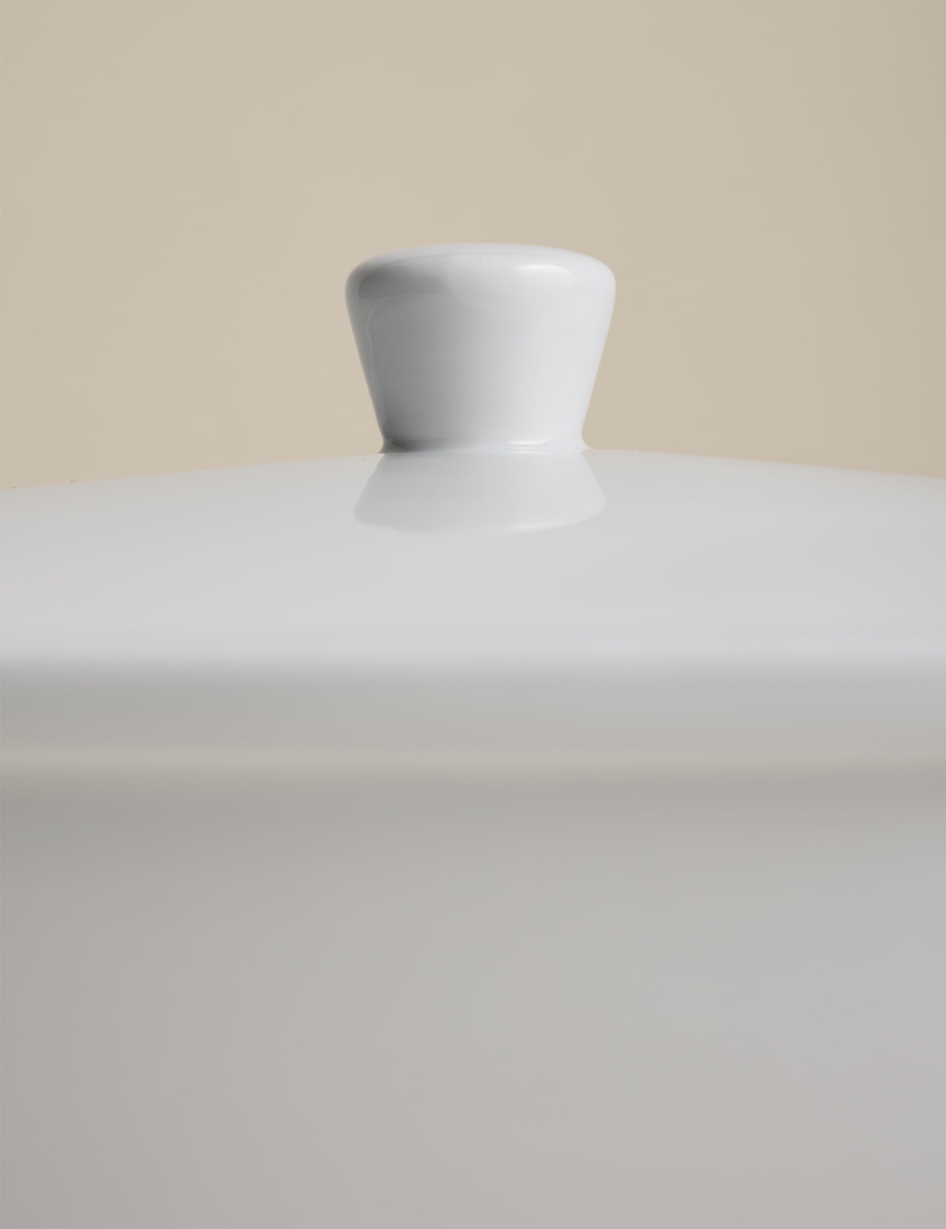 Maxim ceramic casserole dish with lid 33cm (British brand)