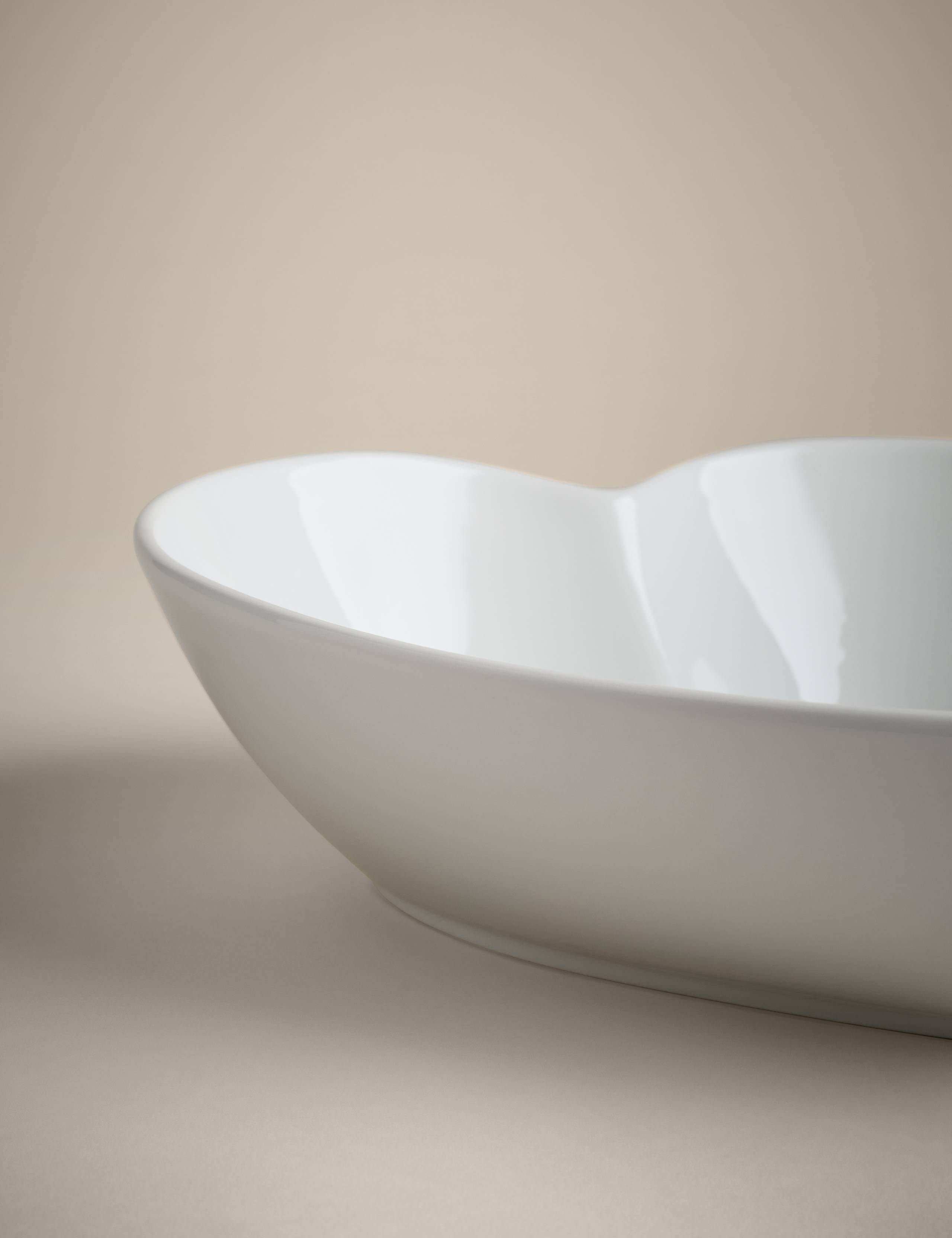 Maxim large heart serving bowl (British brand)