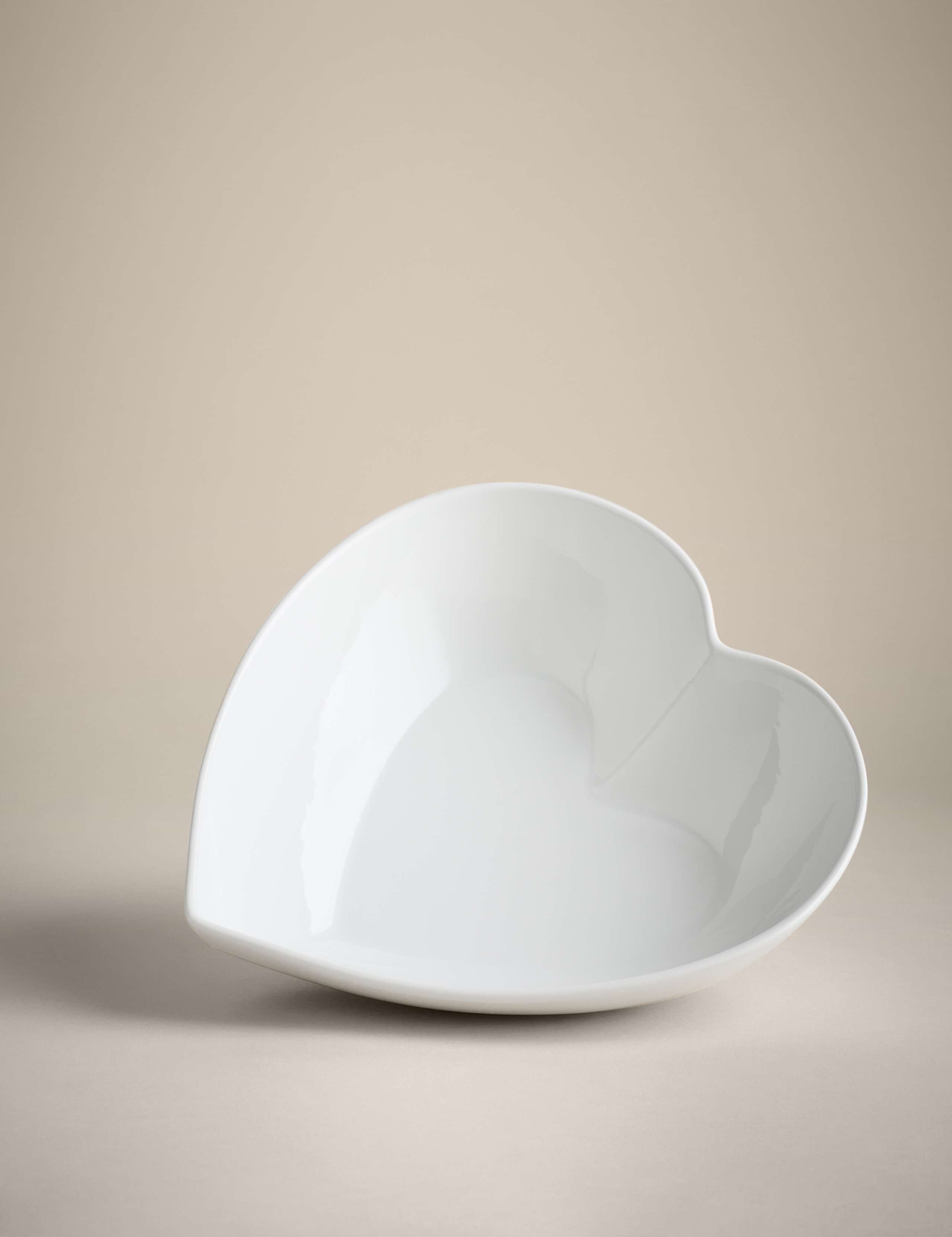 Maxim large heart serving bowl (British brand)