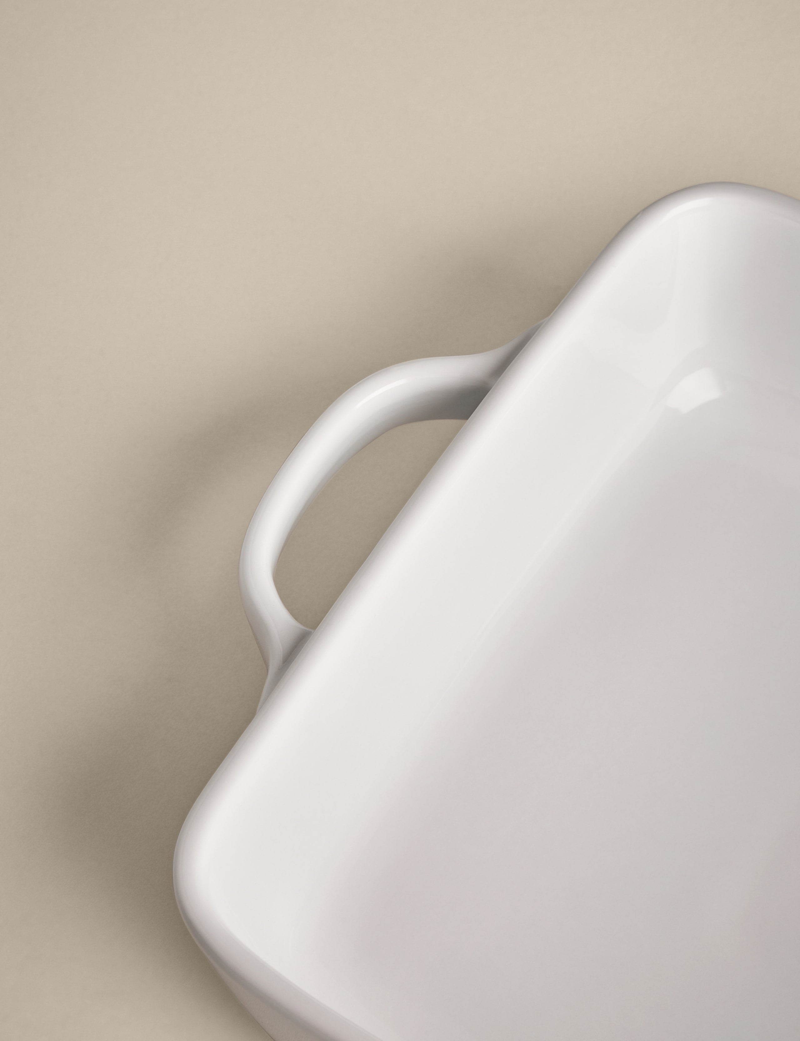 Maxim large porcelain roaster (British brand)