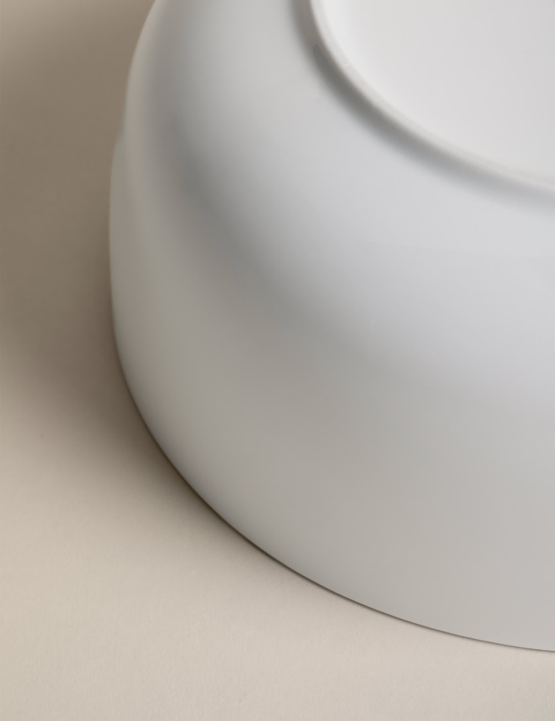 Maxim serving bowl porcelain 10cm height, imported from the UK