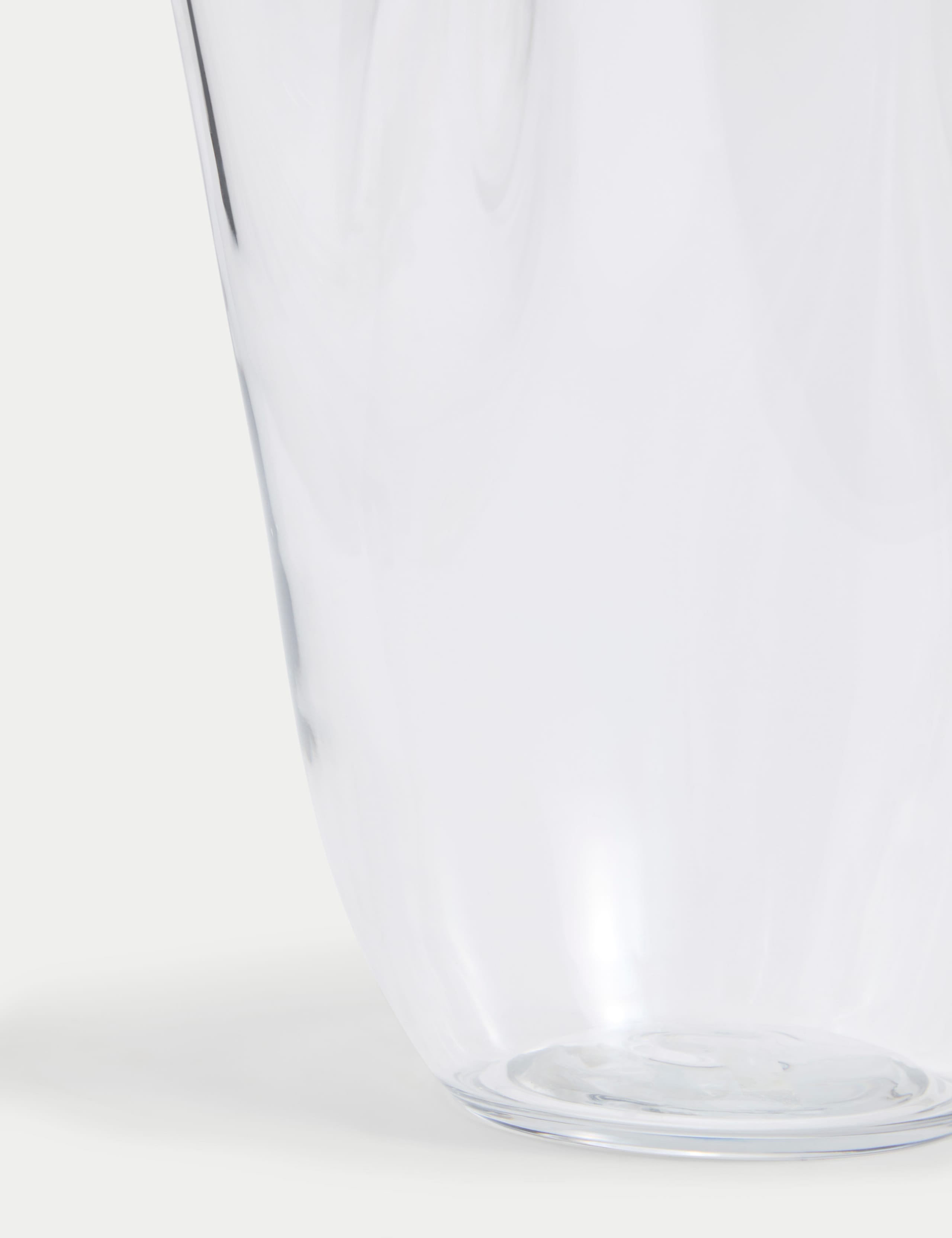 Glass handkerchief vase medium - British product