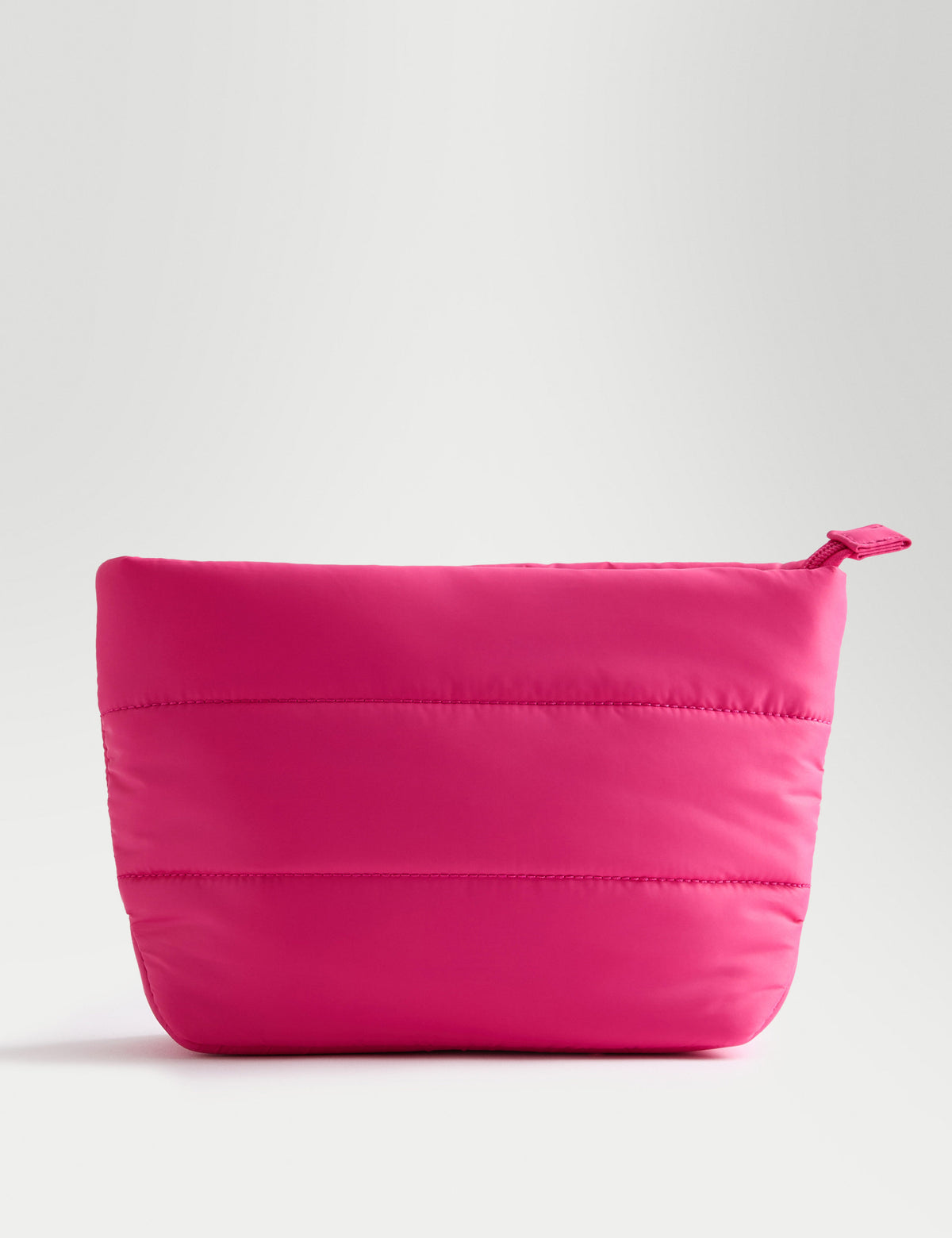 Medium puffy polyester cosmetic bag, imported from the UK
