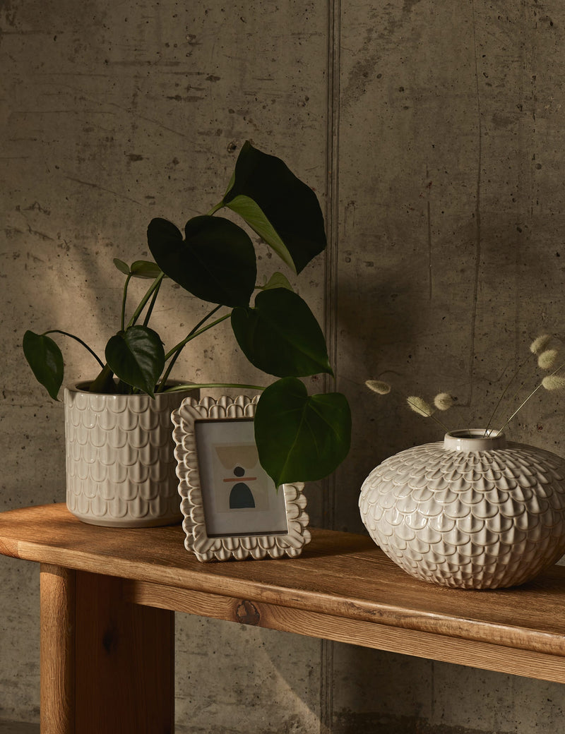 White Scallop Textured Vase 21cm, imported from the UK