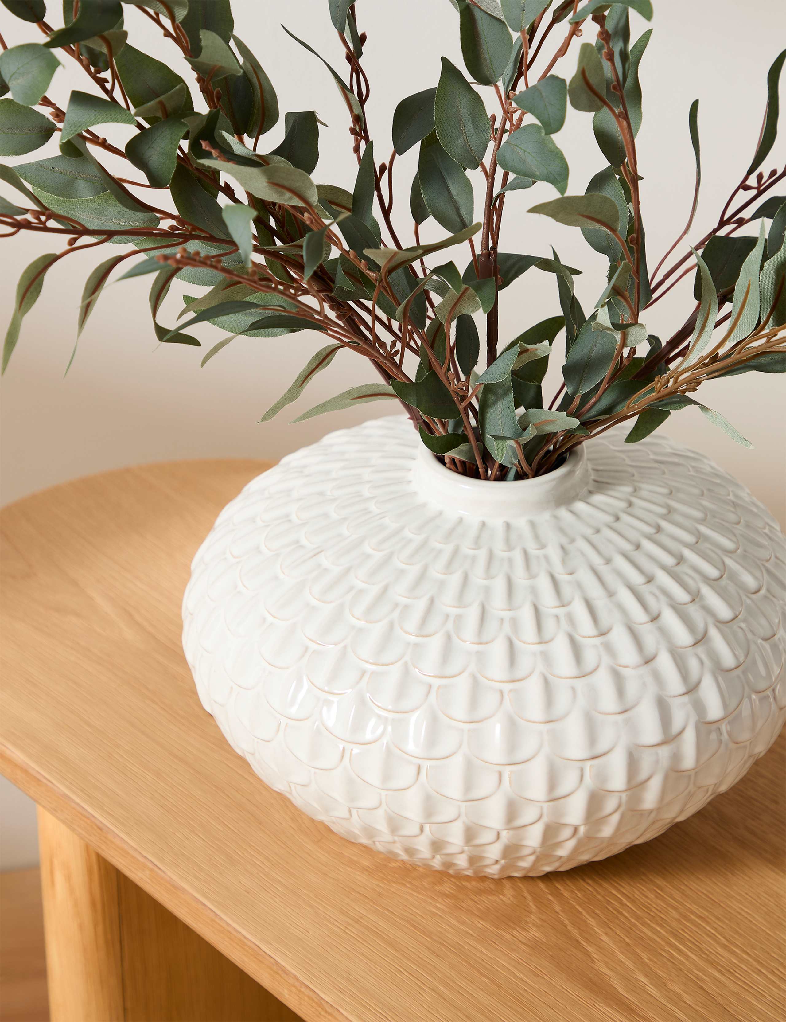 White Scallop Textured Vase 21cm, imported from the UK