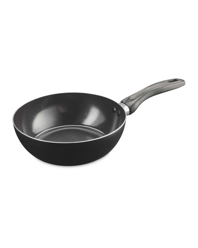 Medium pan assortment, dishwasher safe and induction compatible - British product