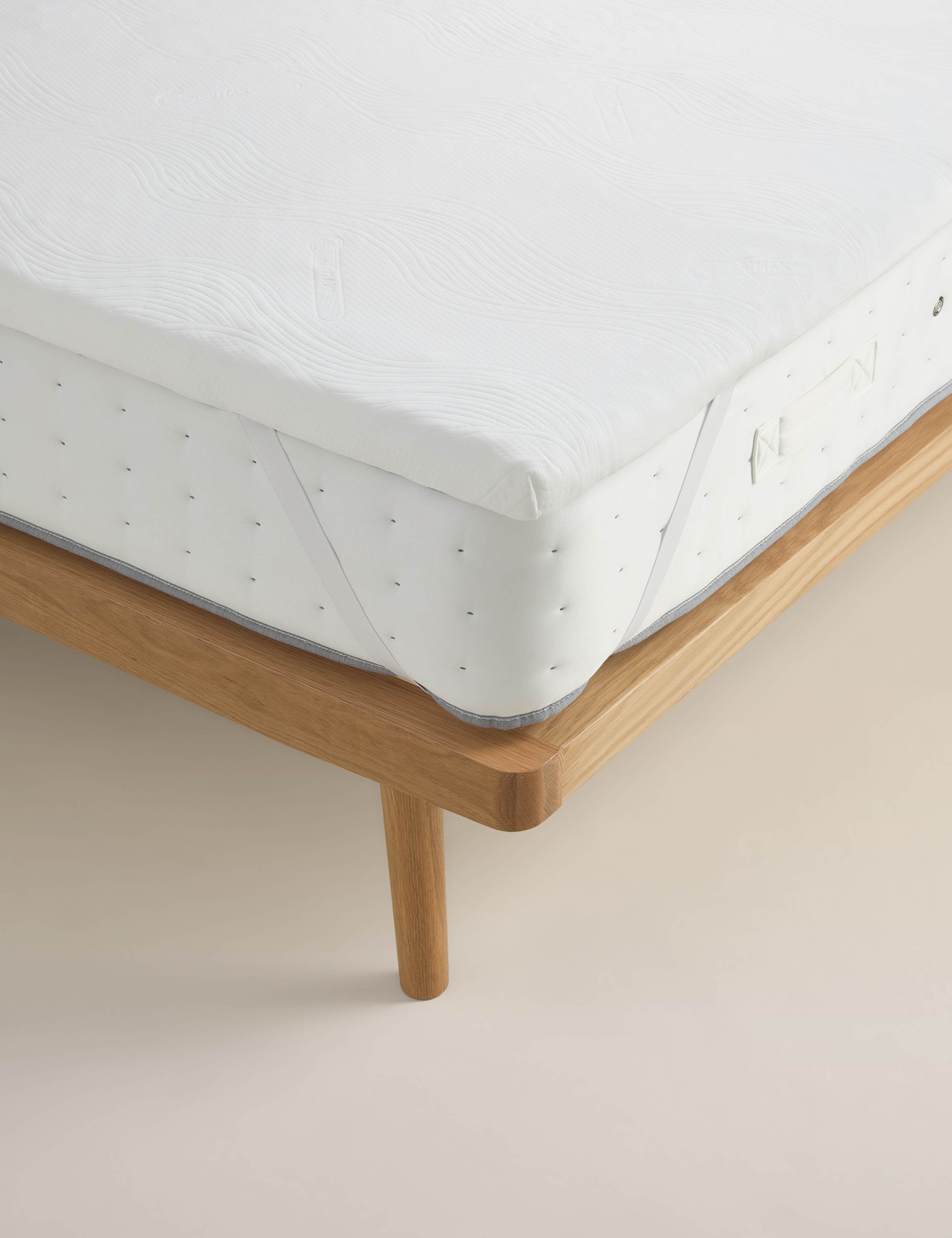 Memory foam contour mattress topper 4cm, imported from the UK