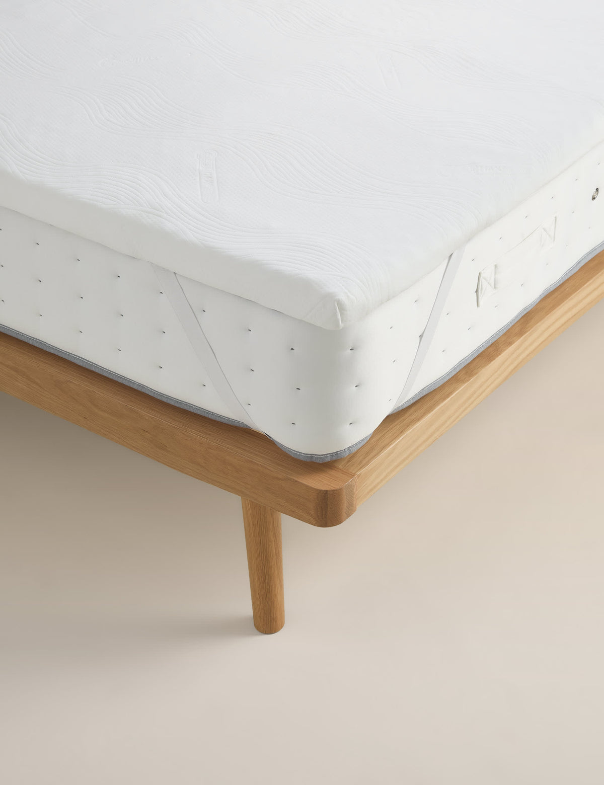 Memory foam contour mattress topper 4cm, imported from the UK