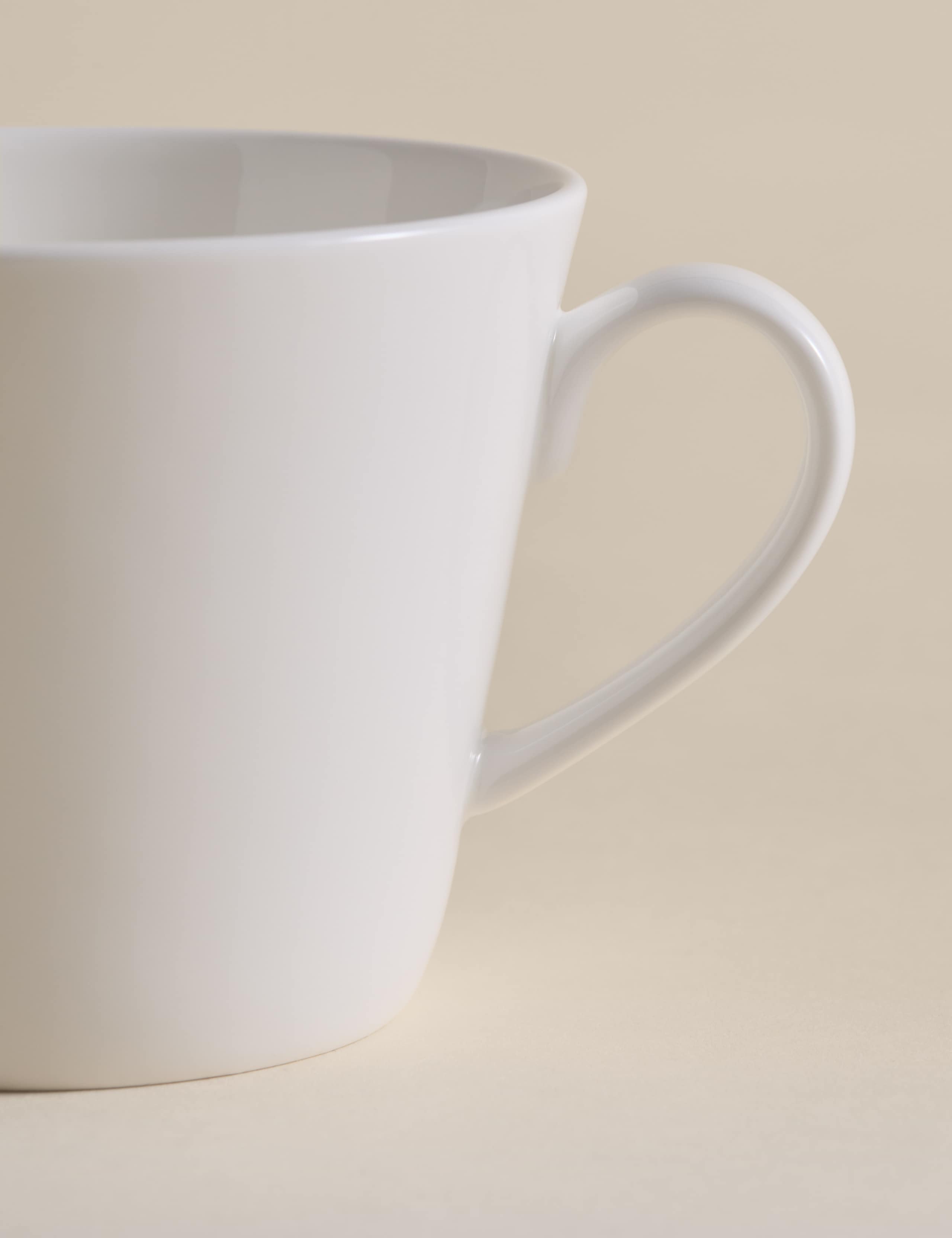 Monroe china tea cup, straight-sided design, dishwasher safe - British product