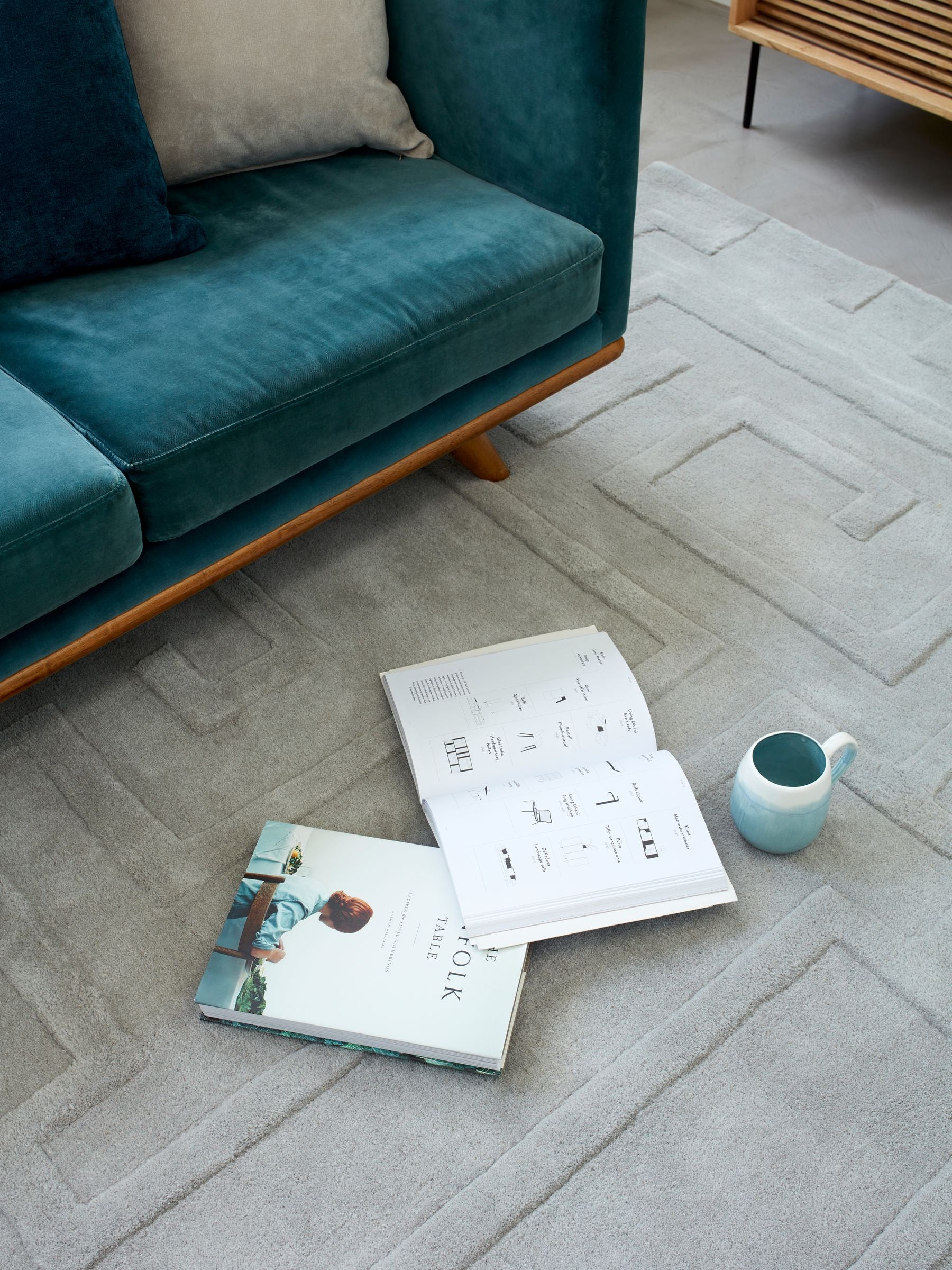 Asiatic Rugs Silver Maze wool rug - British product