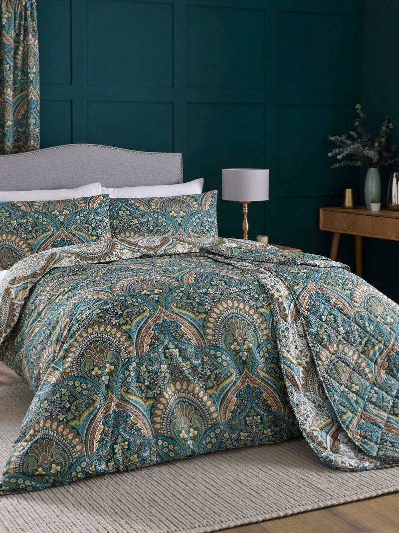 Dreams & Drapes Blue Palais quilted bedspread (British brand)