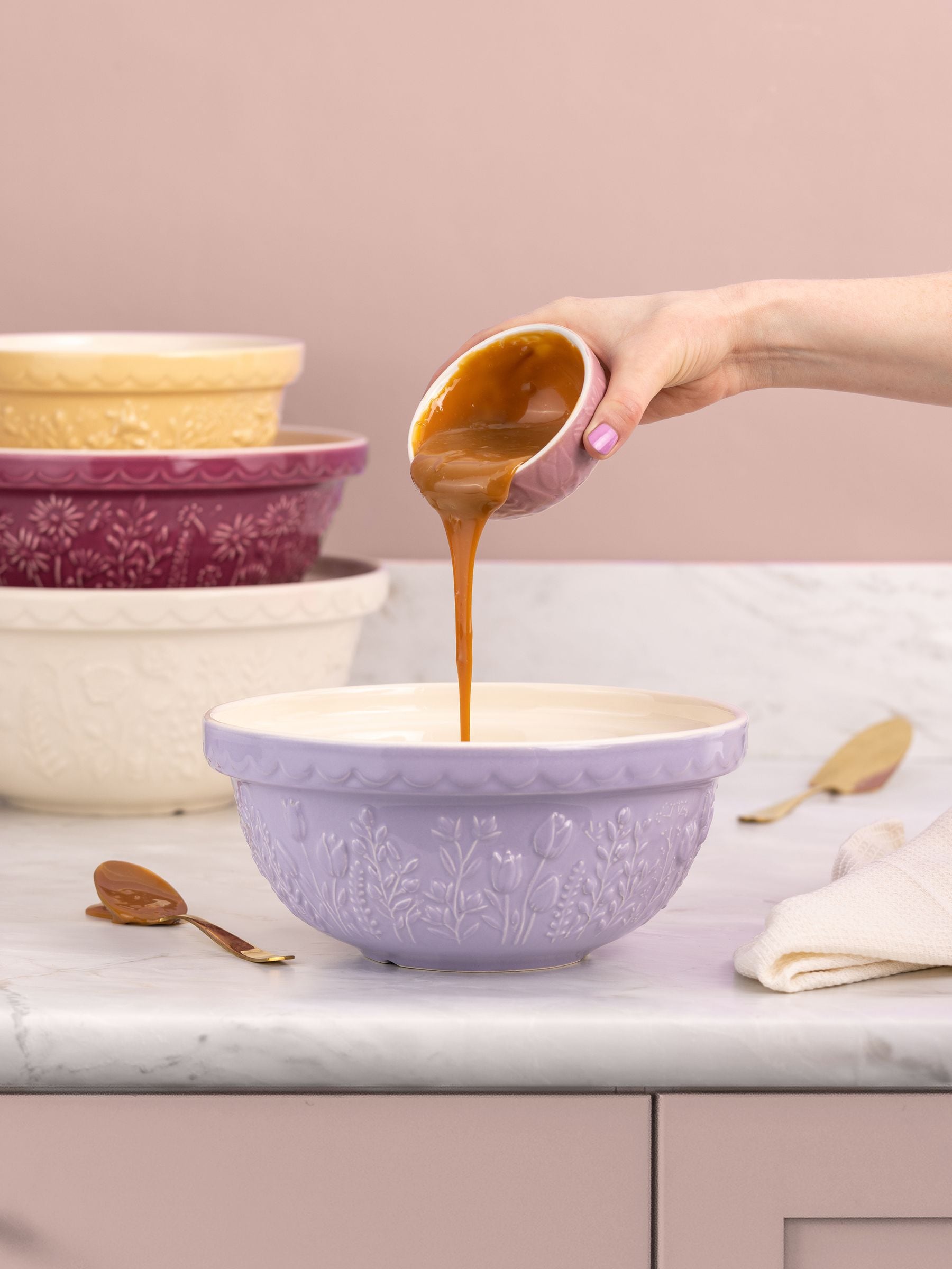 Mason Cash In the Meadow mixing bowl lilac 24cm - British product