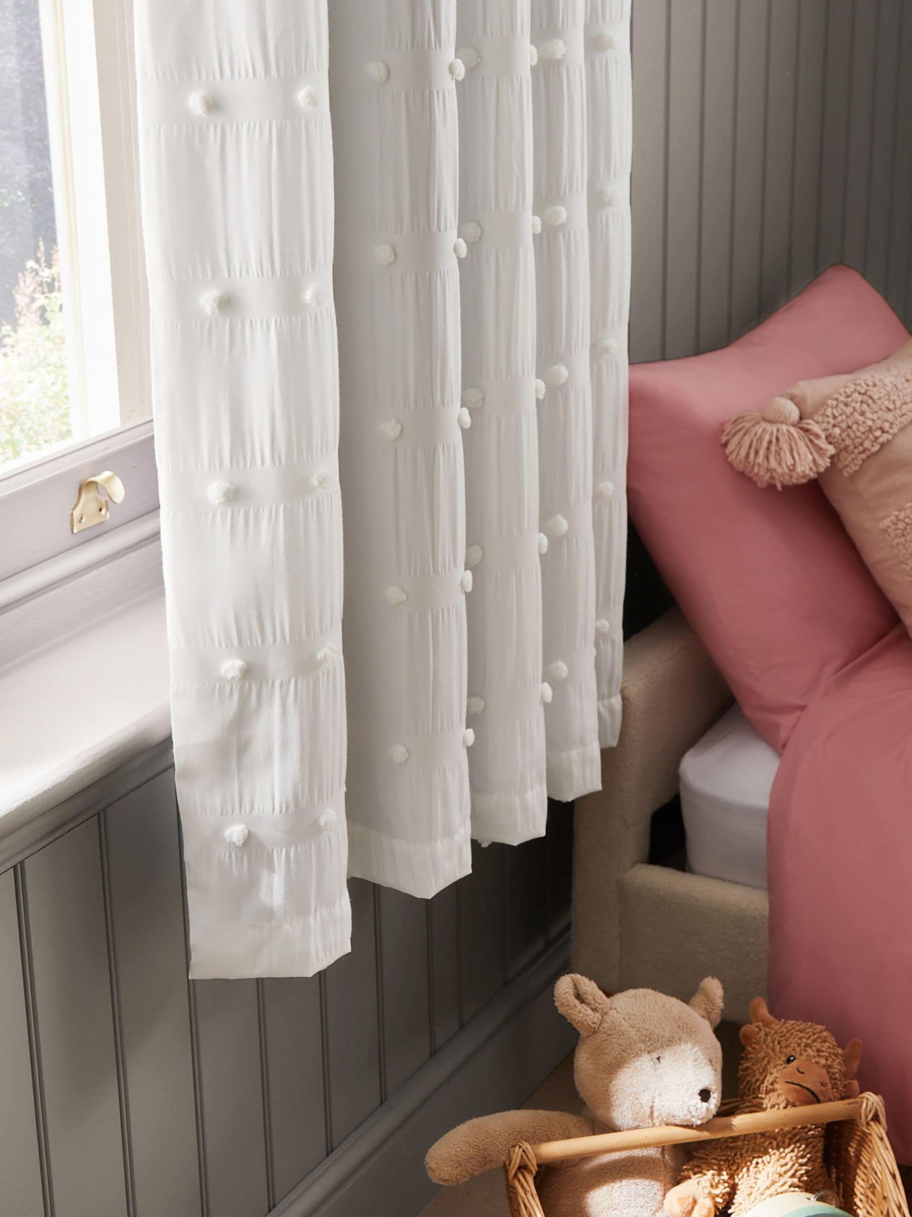 White bobble blackout curtains with eyelet fixture, UK version