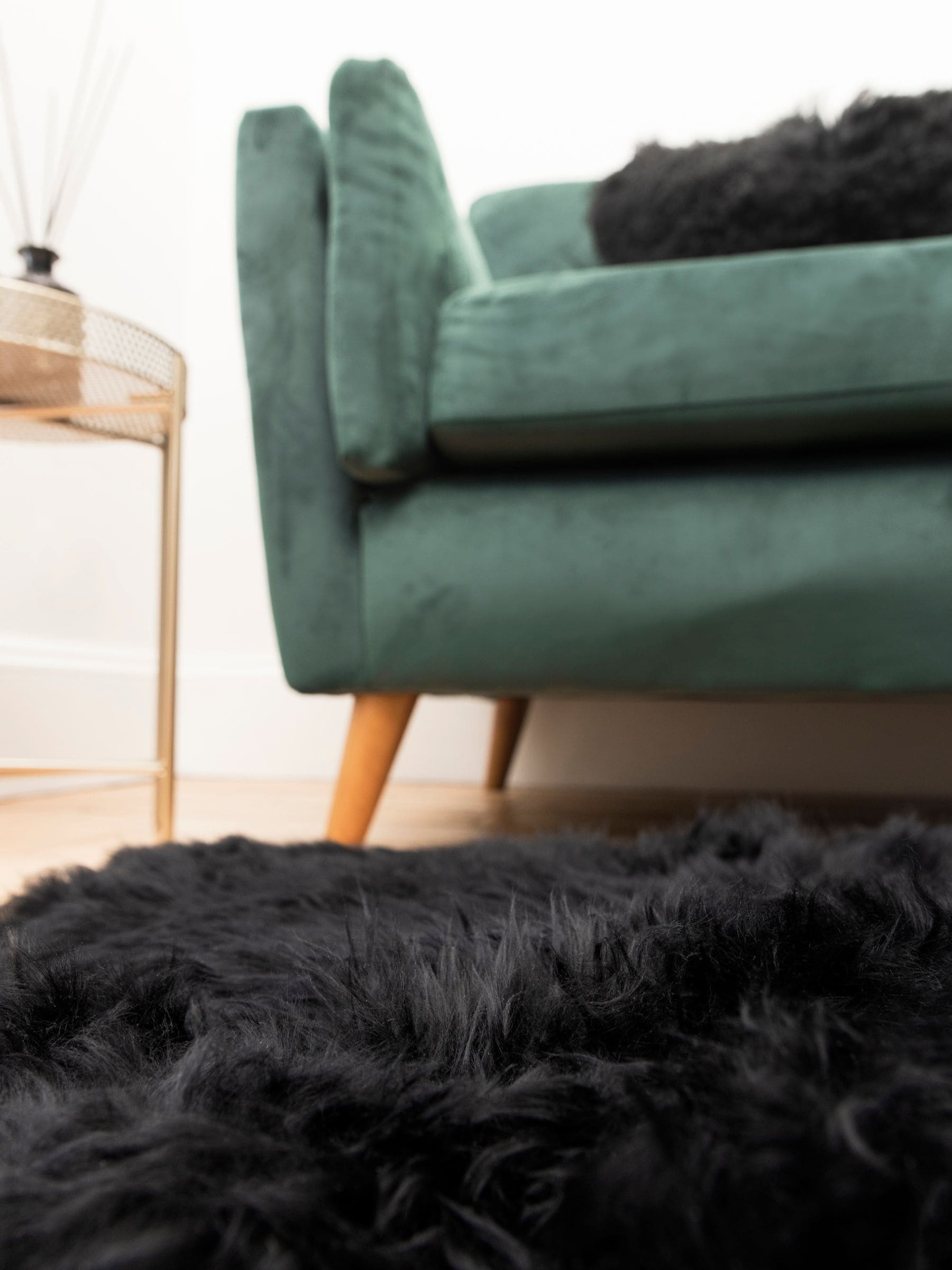 Naturally Sheepskins black sheepskin rug New Zealand (British brand)
