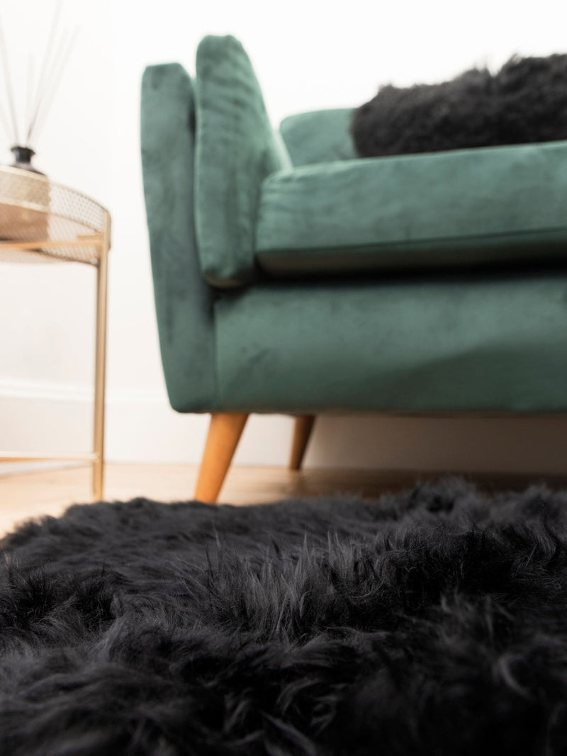 Naturally Sheepskins black sheepskin rug New Zealand (British brand)