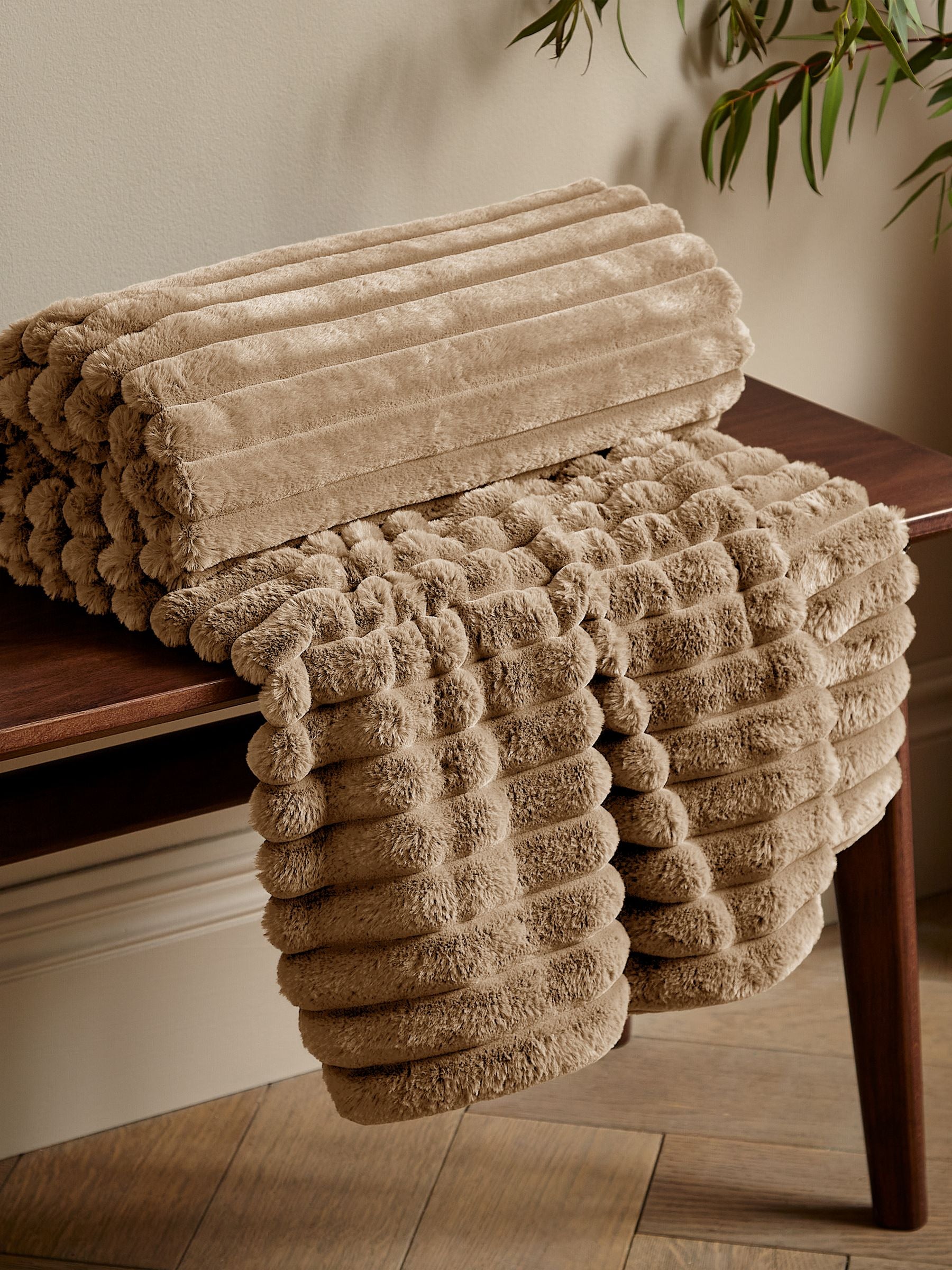 Catherine Lansfield Natural Soft and Cosy Ribbed Faux Fur Throw