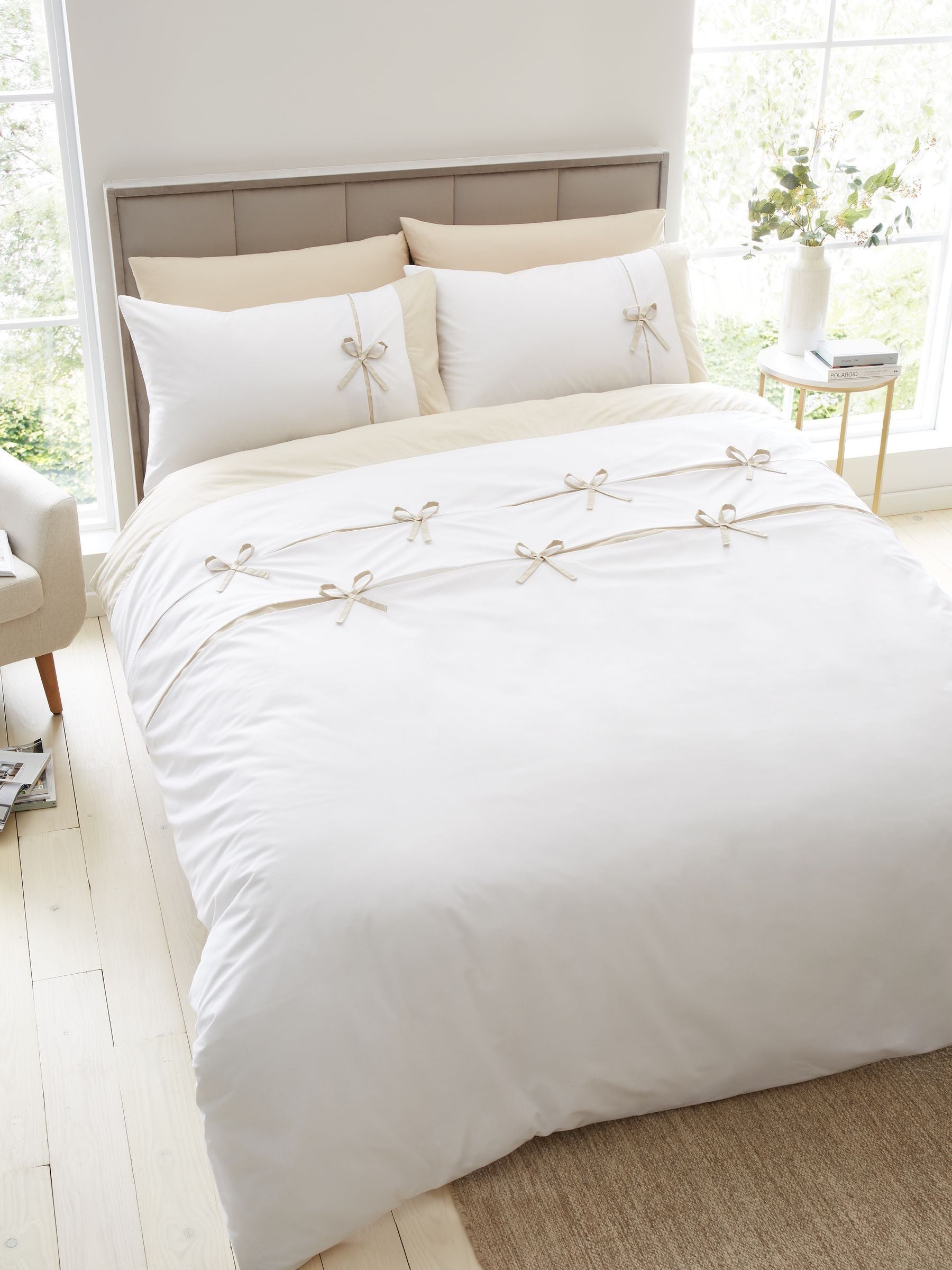 Catherine Lansfield White Milo Bow duvet cover set - British product