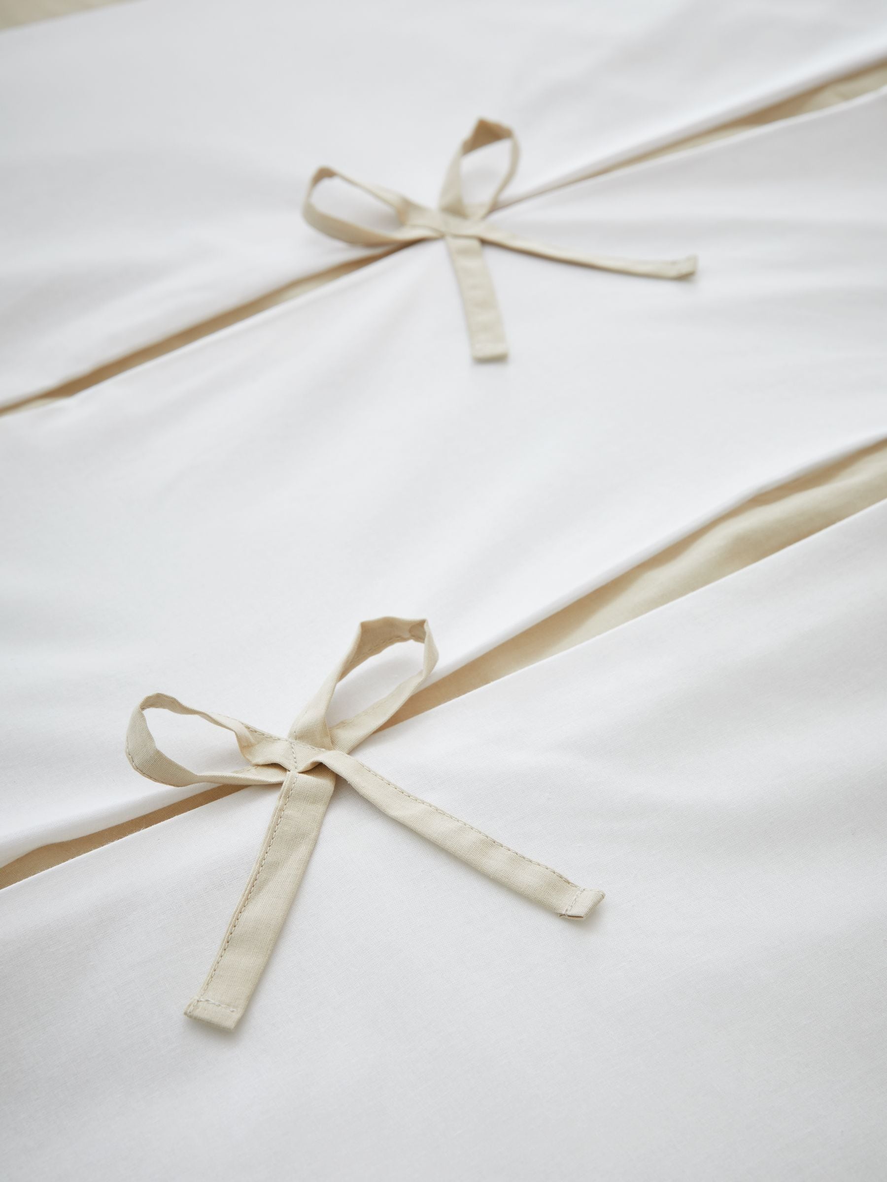 Catherine Lansfield White Milo Bow duvet cover set - British product
