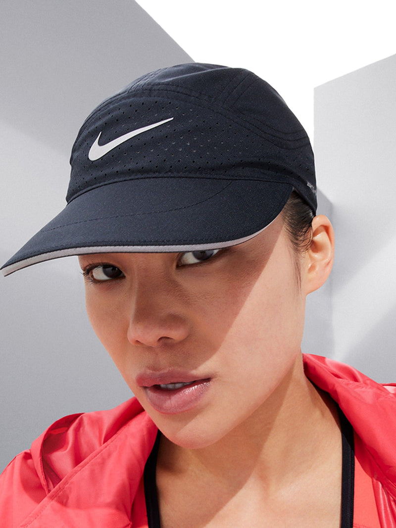 Nike Dri-FIT Fly Reflective Cap black - British product