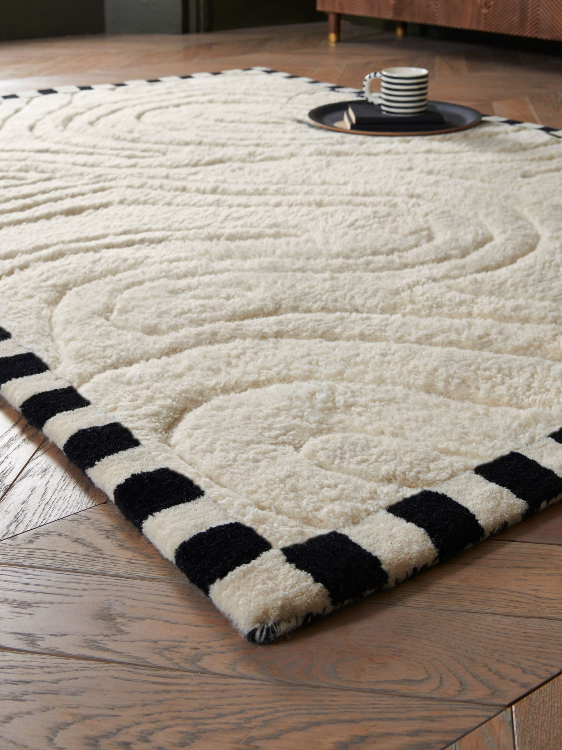 Rockett St George cream retro curve wool tufted rug, UK version
