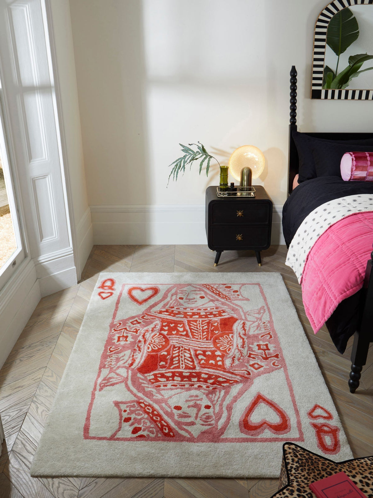 Rockett St George Queen Of Hearts tufted rug (British brand)