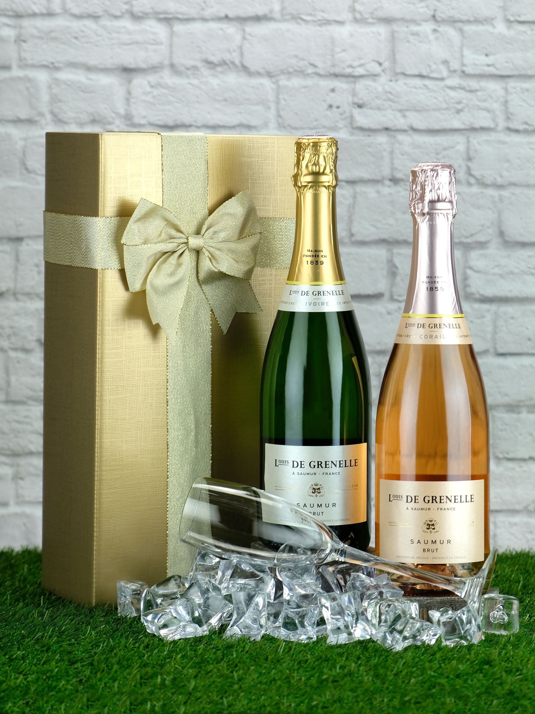 Louis de Grenelle sparkling wine gift set Brut and Rose 2x750ml, UK version