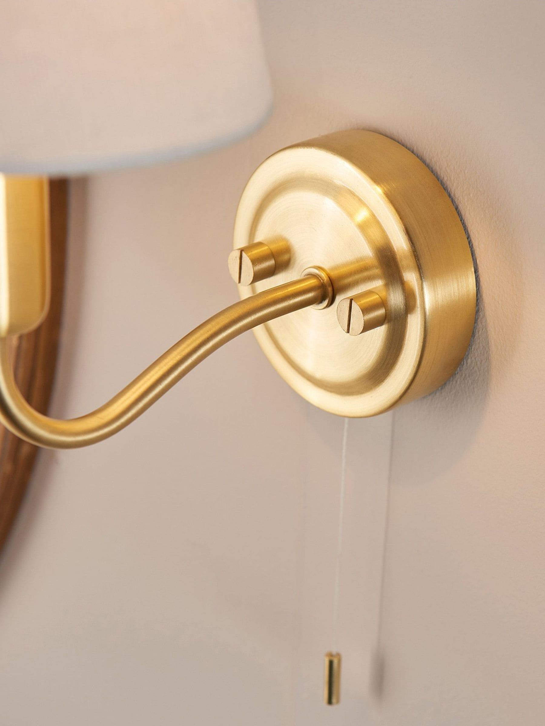 Gallery Home Cranbrook satin brass bathroom wall light, UK version
