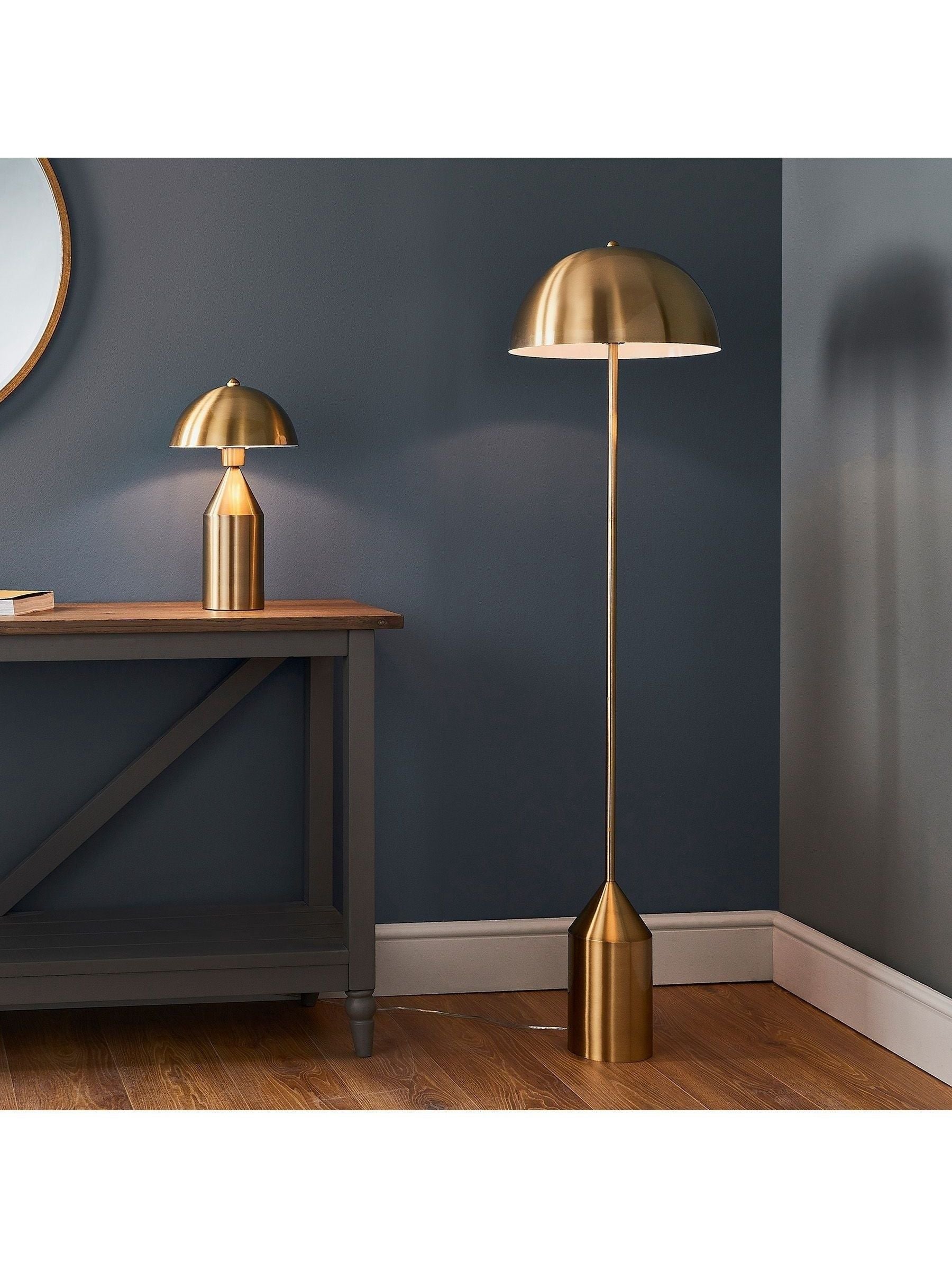 مصباح طاولة Gallery Home باللون النحاسي العتيق Barrie، مستورد من المملكة المتحدة
