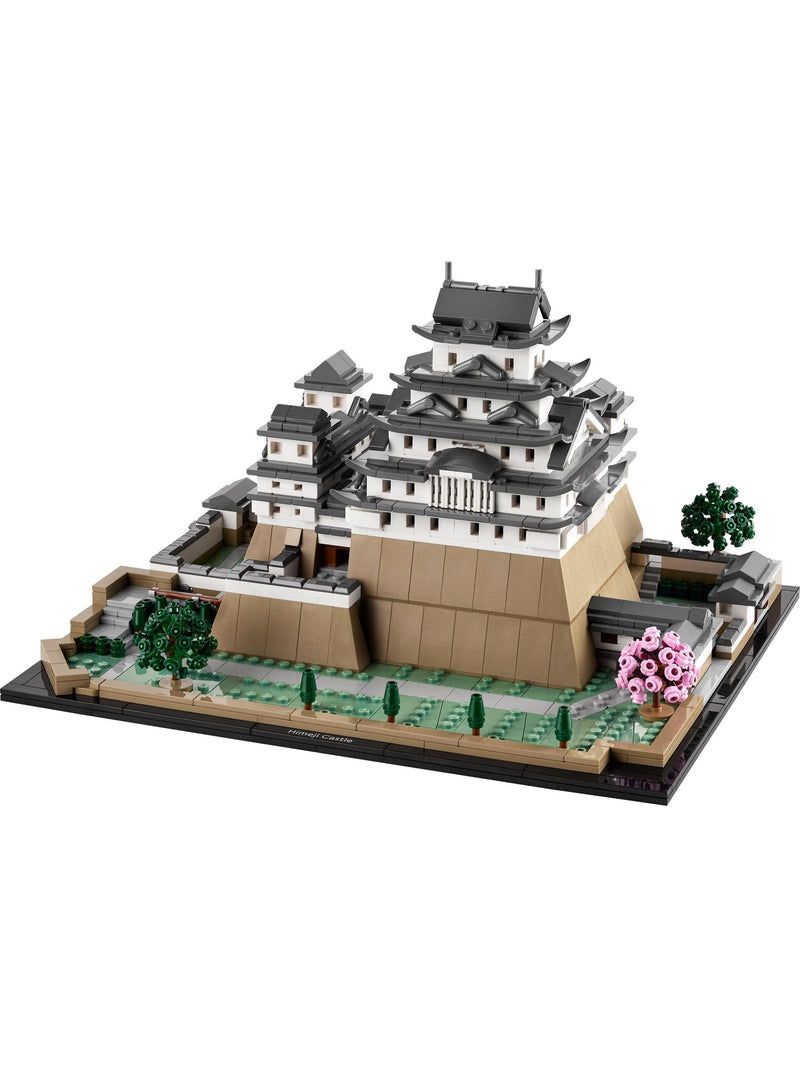 LEGO architecture model Himeji Castle 2125-piece set (British brand)