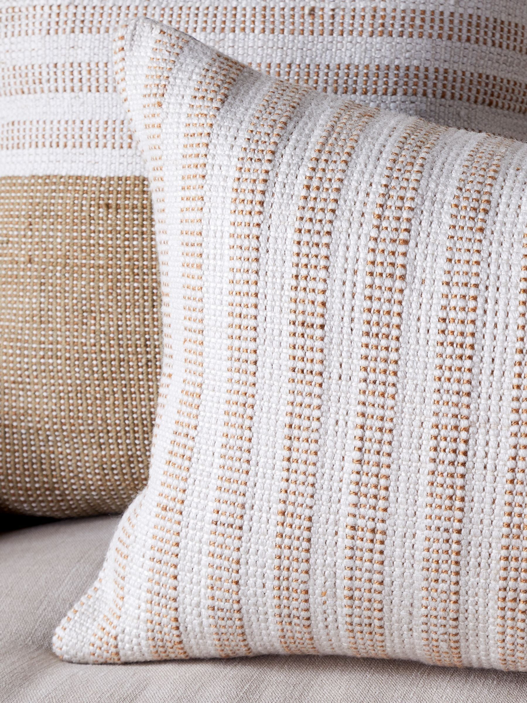 Nkuku Moss Samata cushion cover 40x60cm - British product