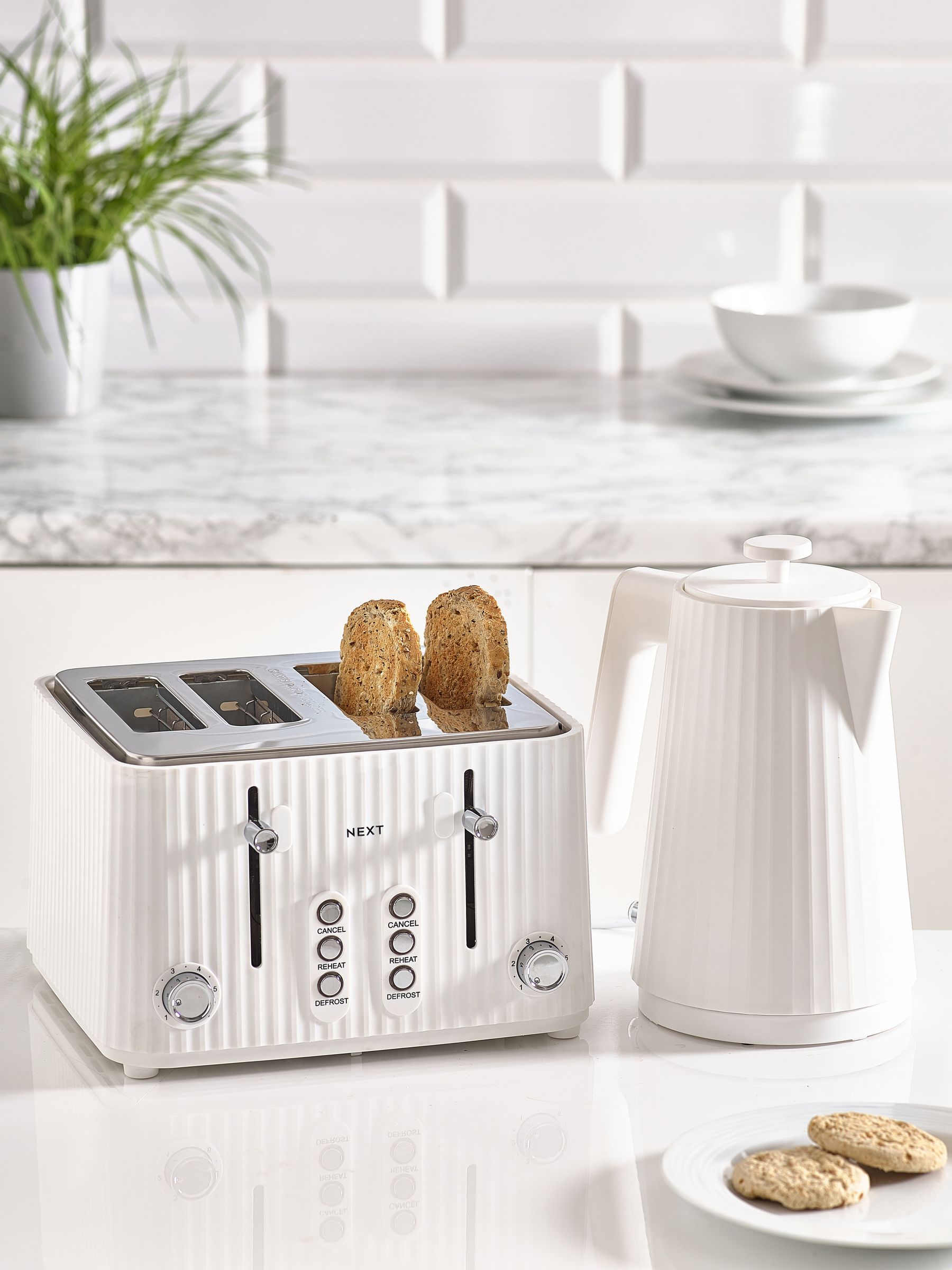 White sleek electric kettle 1.7 litre (British brand)