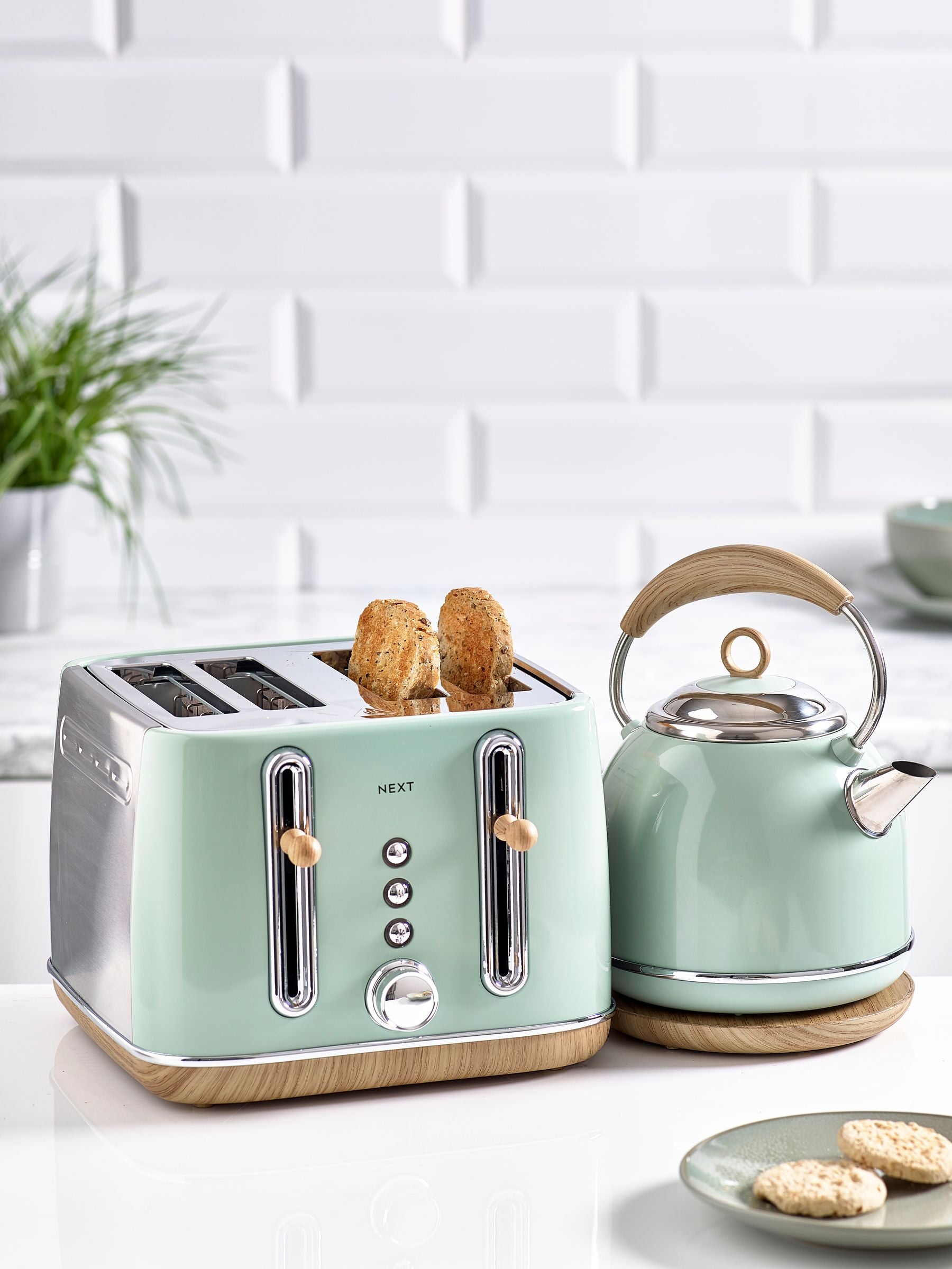 Sage Green Malvern Kettle