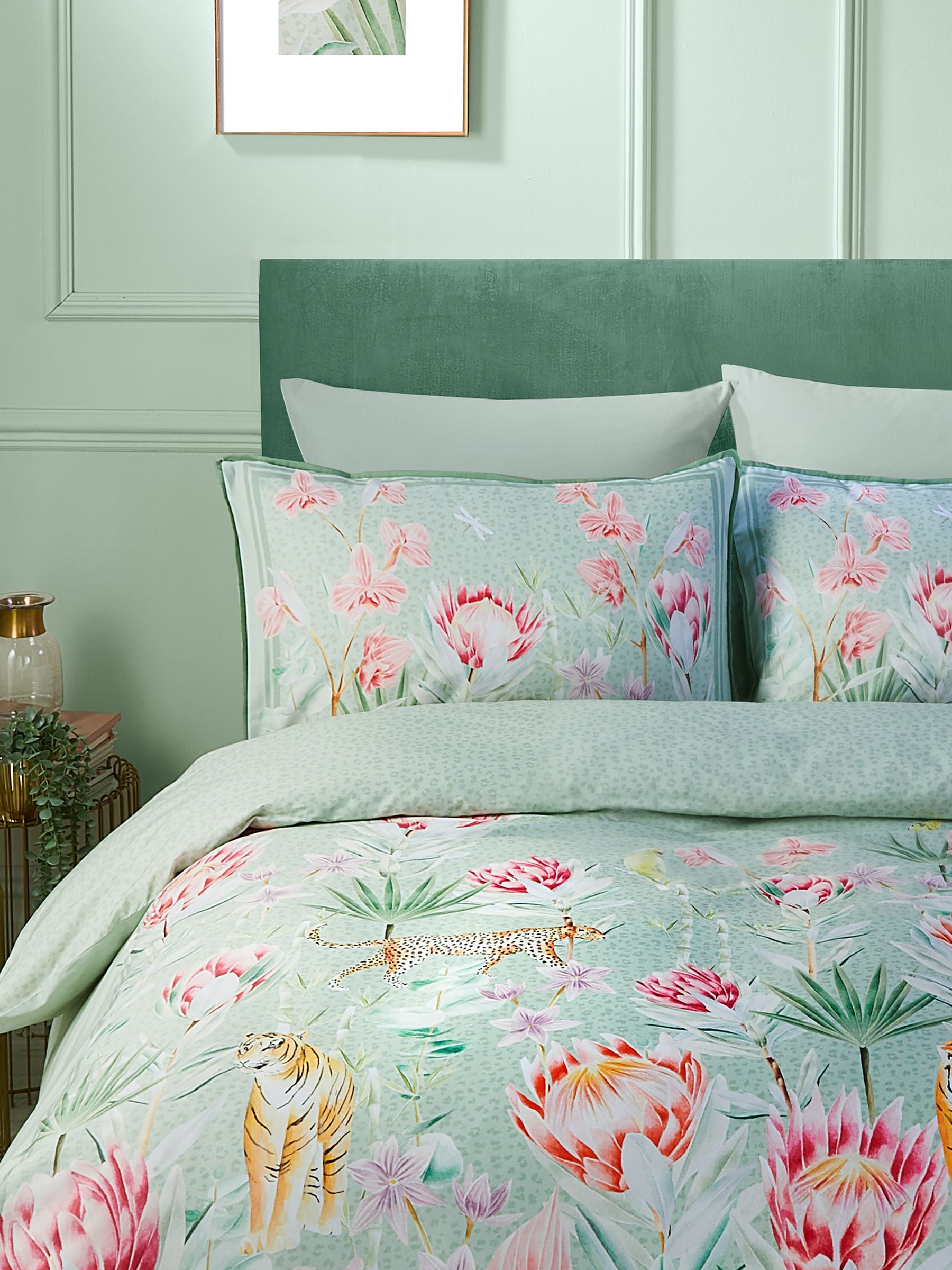 Soiree Green Tropical Leopard 500 Thread Count Duvet Cover Set
