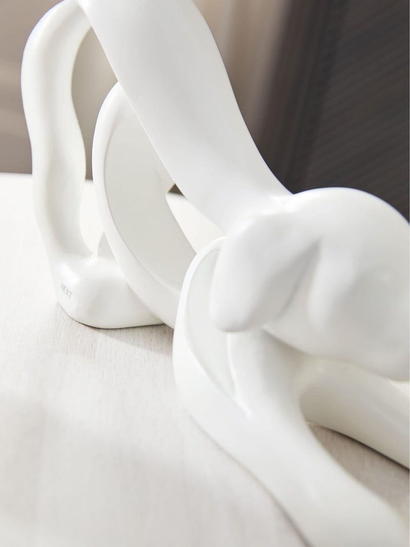 White abstract ribbon dog ornament 28cm x 10cm x 18.5cm (British brand)