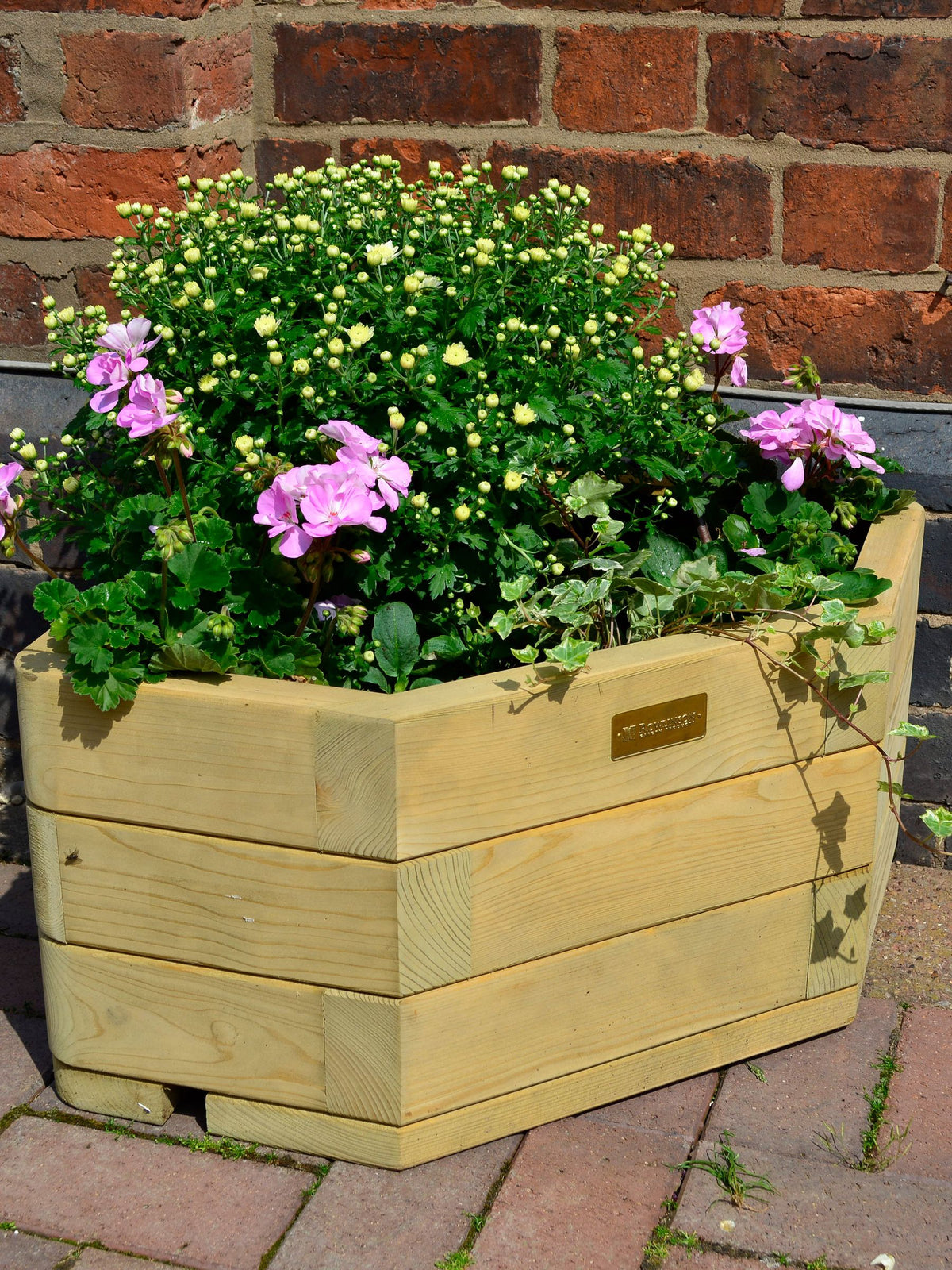 Rowlinson natural Marberry corner garden planter 30x50x50cm - British product