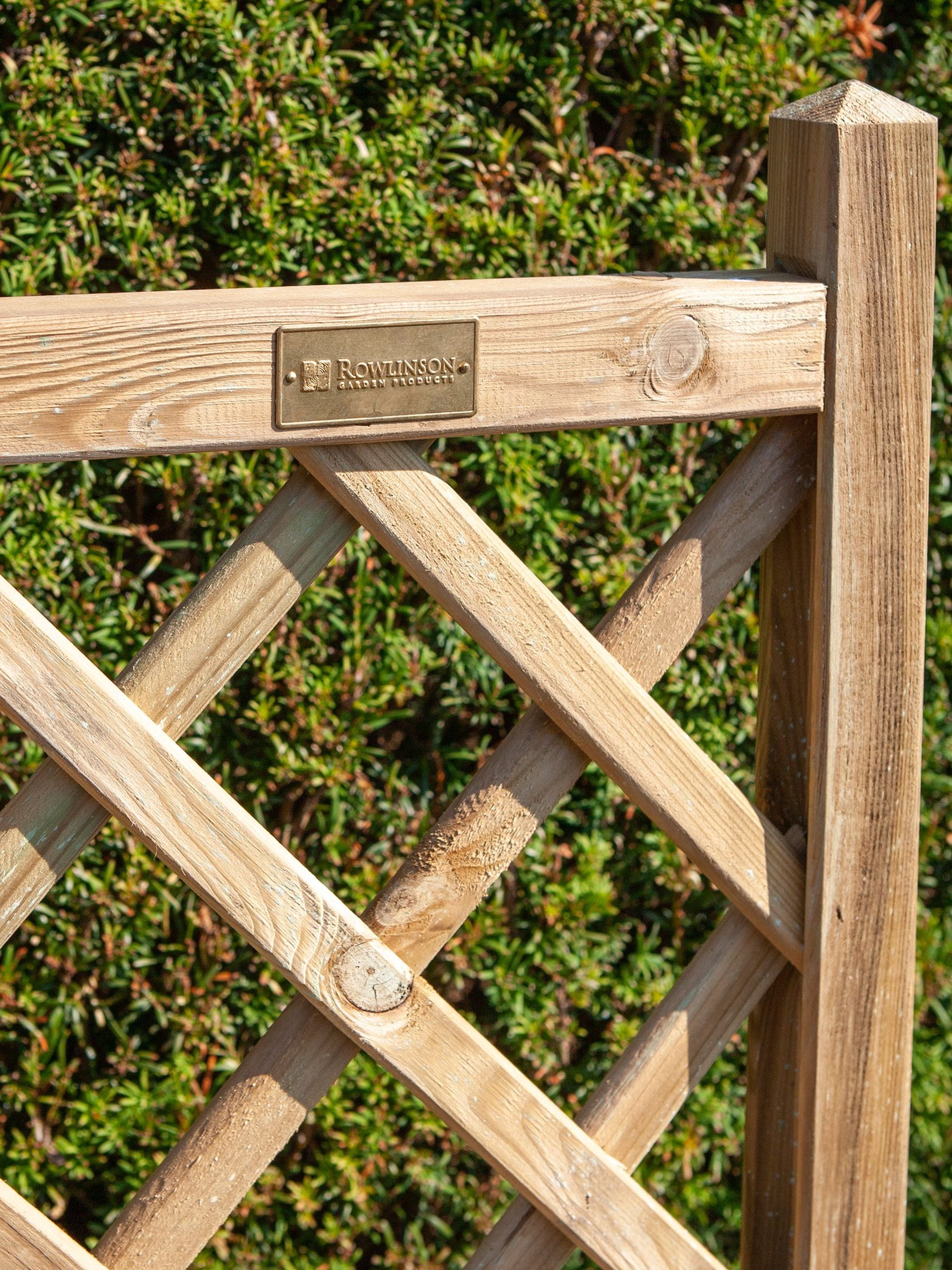 Rowlinson natural square lattice planter 140cm, UK version