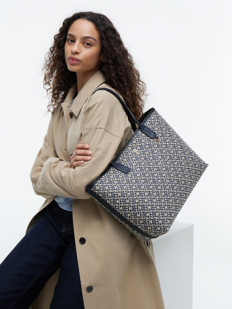 Tommy Hilfiger monogram jacquard tote bag 11L, imported from the UK