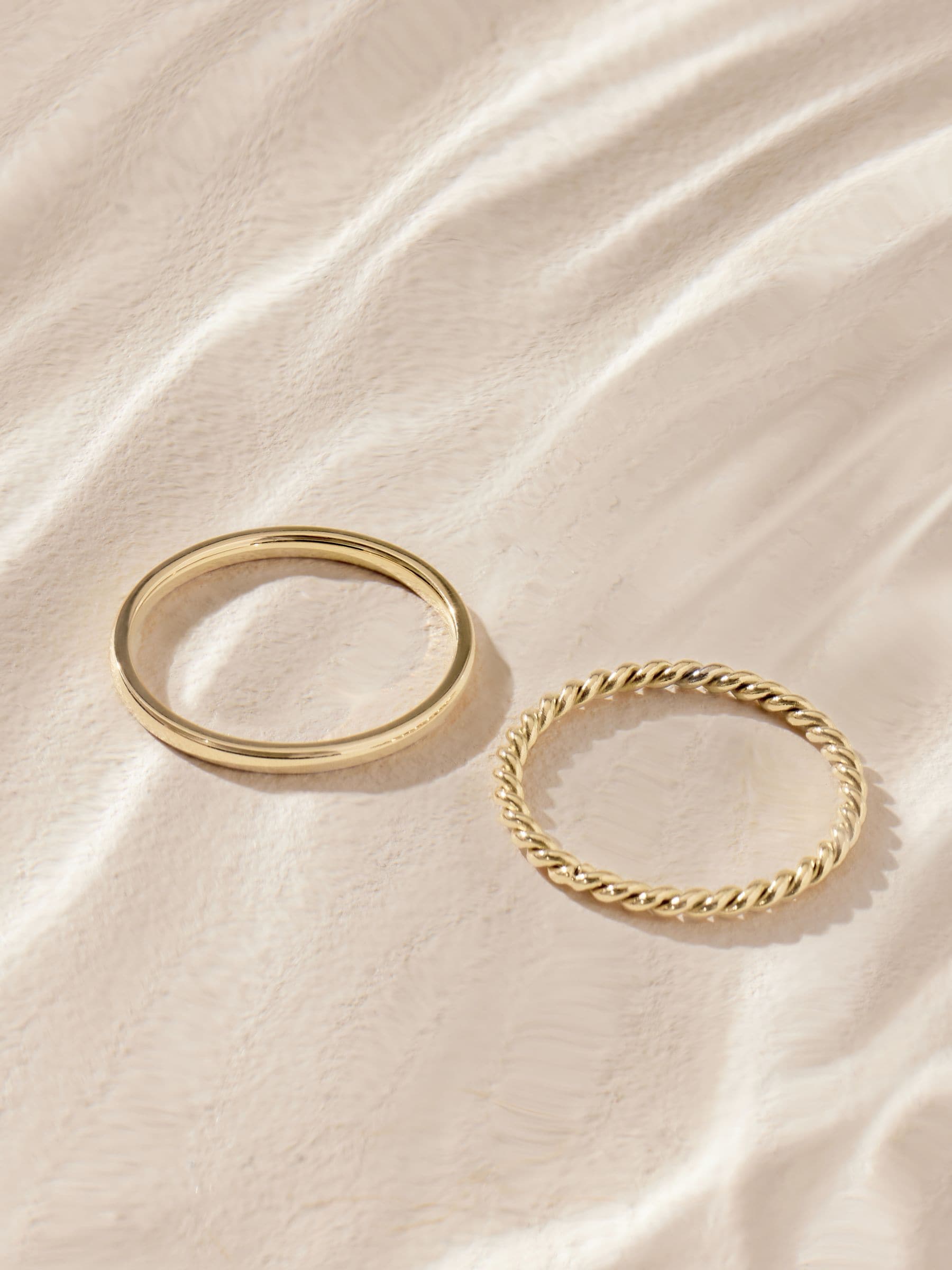 Stainless Steel Delicate Rings Silver Tone Waterproof Set of 2
