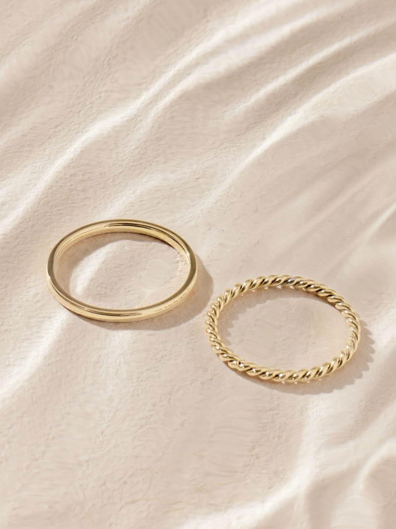 Stainless Steel Delicate Rings Silver Tone Waterproof Set of 2