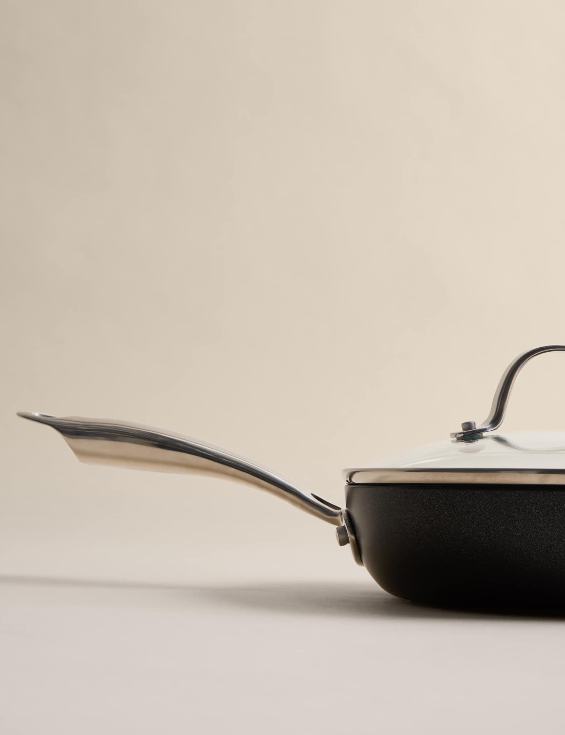 M&S egg poacher non-stick 20cm (British brand)